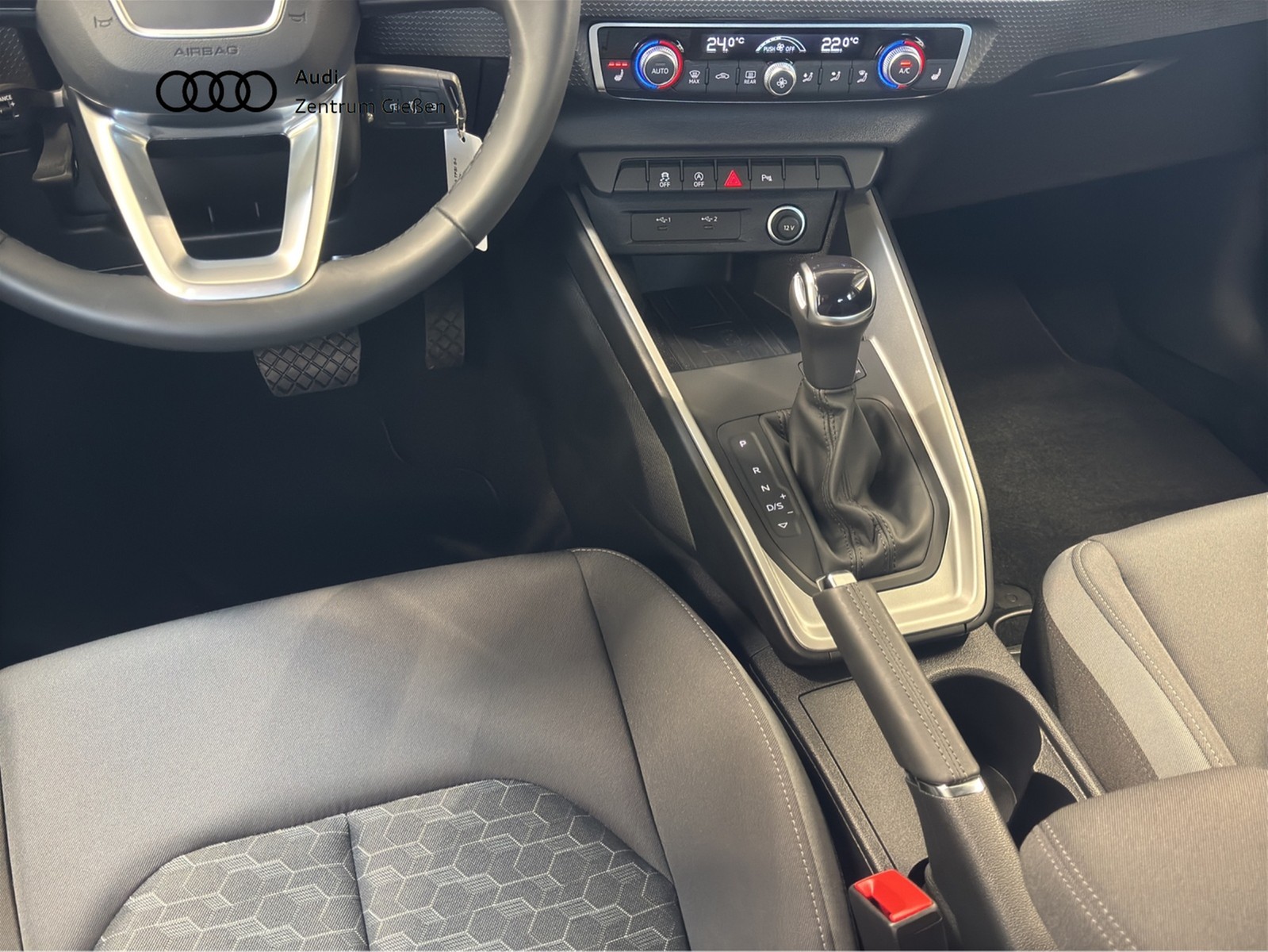 A1 Sportback 30 TFSI S-tronic advanced black Navi LED Assistenzpaket