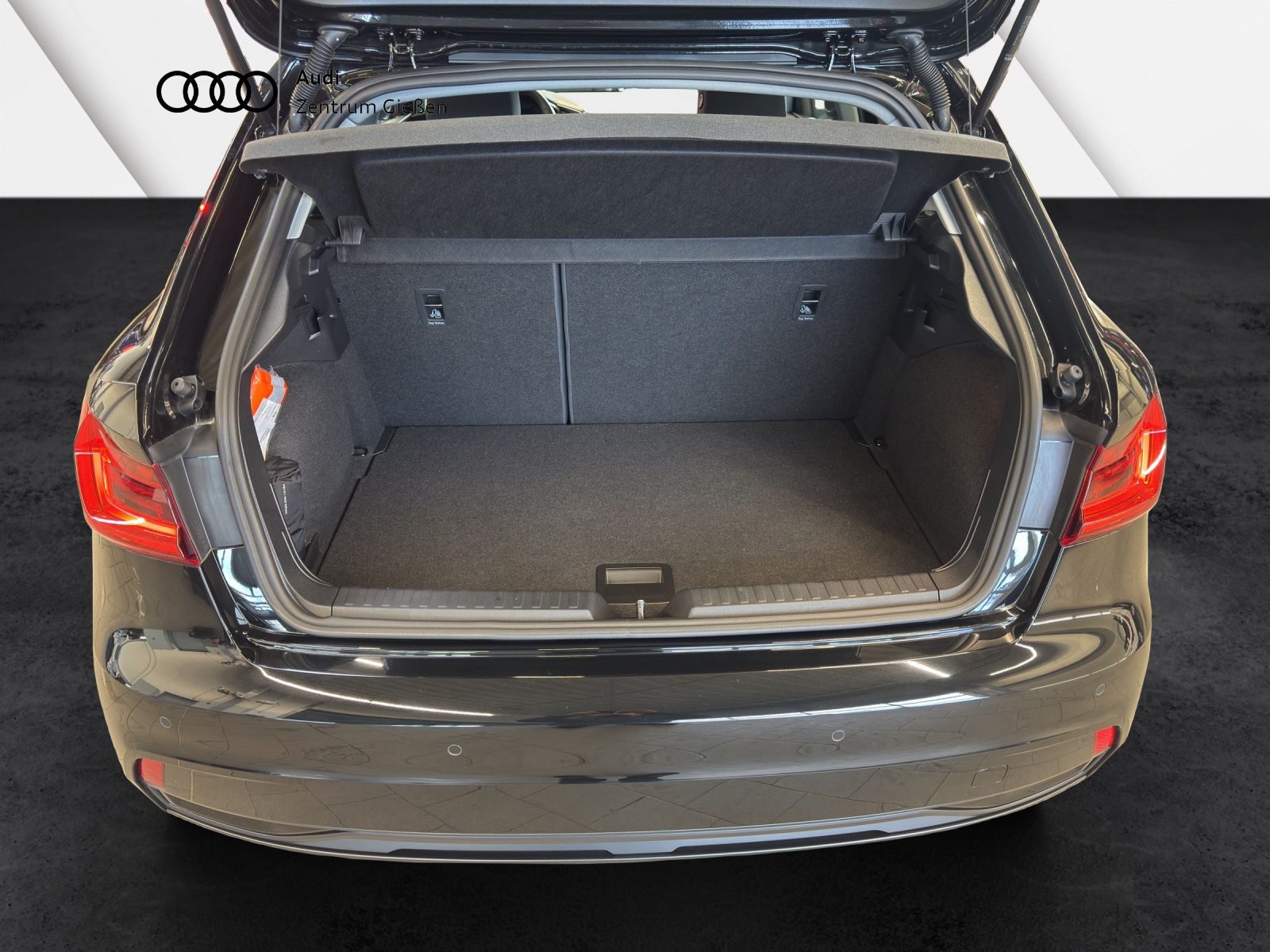 A1 Sportback 30 TFSI S-tronic advanced black Navi LED Assistenzpaket
