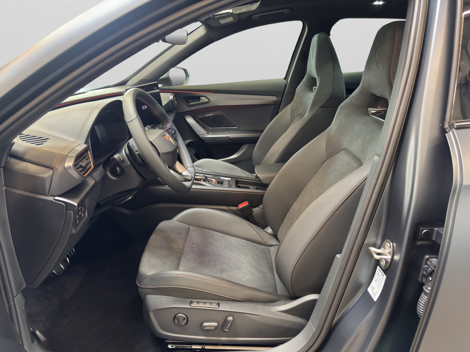 Formentor 2.5 TSI DSG 4Drive VZ5 Carbon Pano Navi