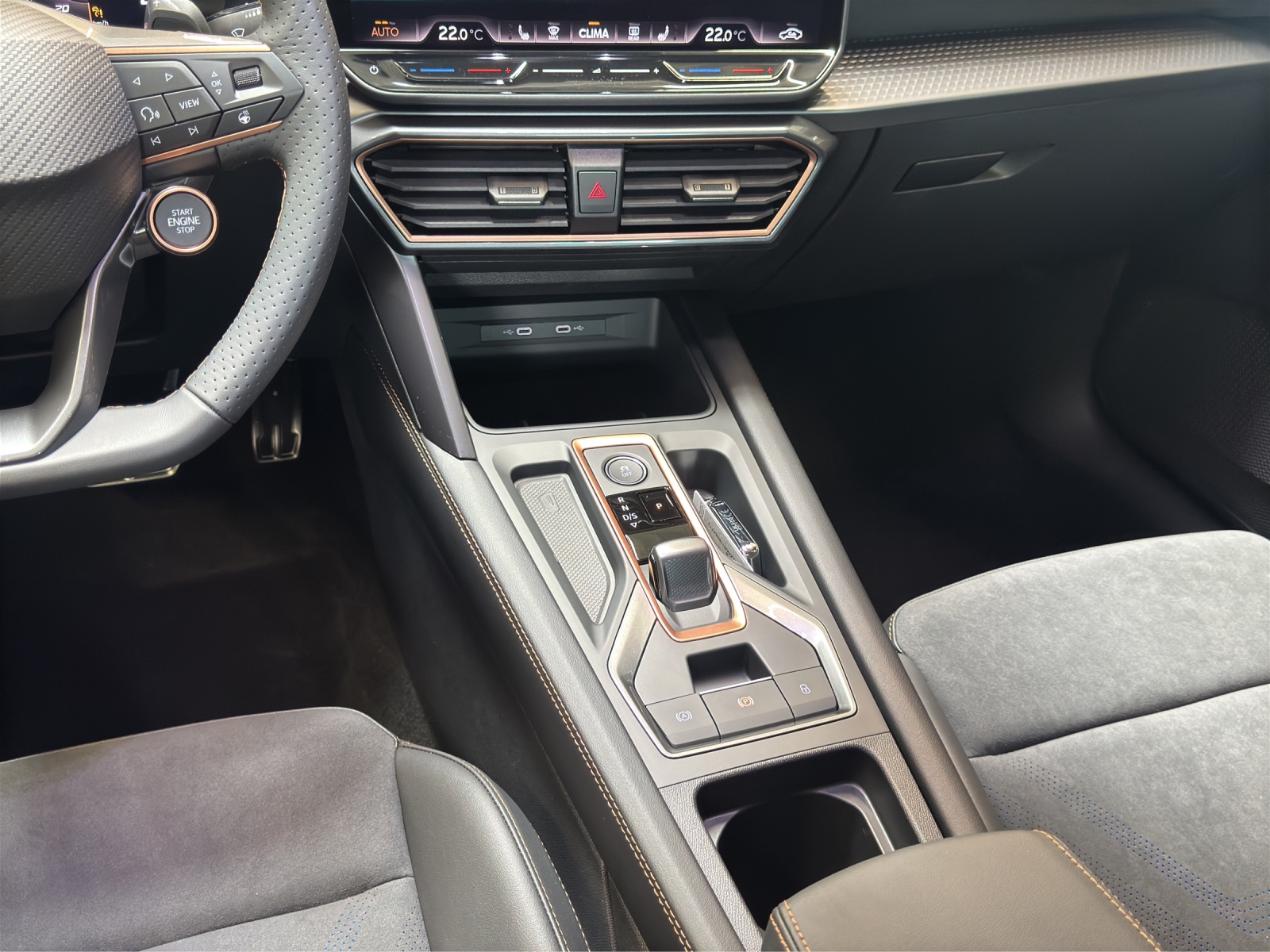 Formentor 2.5 TSI DSG 4Drive VZ5 Carbon Pano Navi