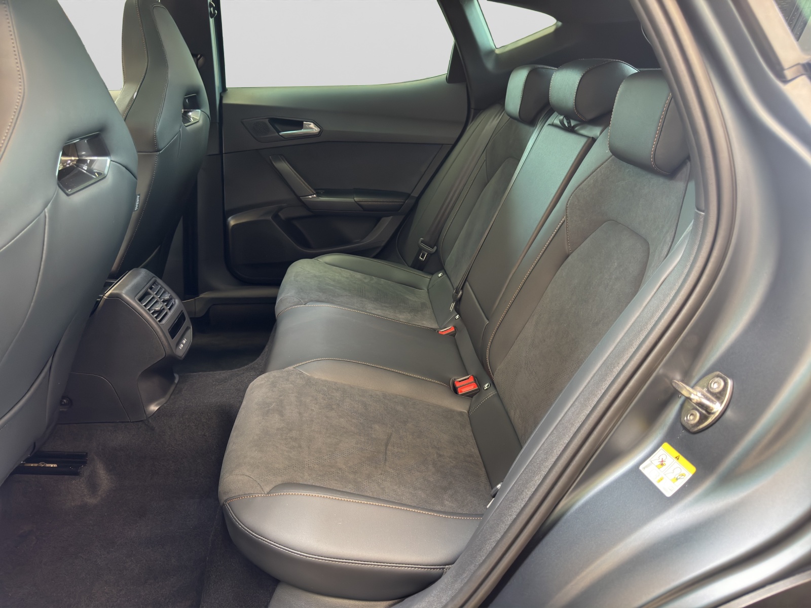 Formentor 2.5 TSI DSG 4Drive VZ5 Carbon Pano Navi