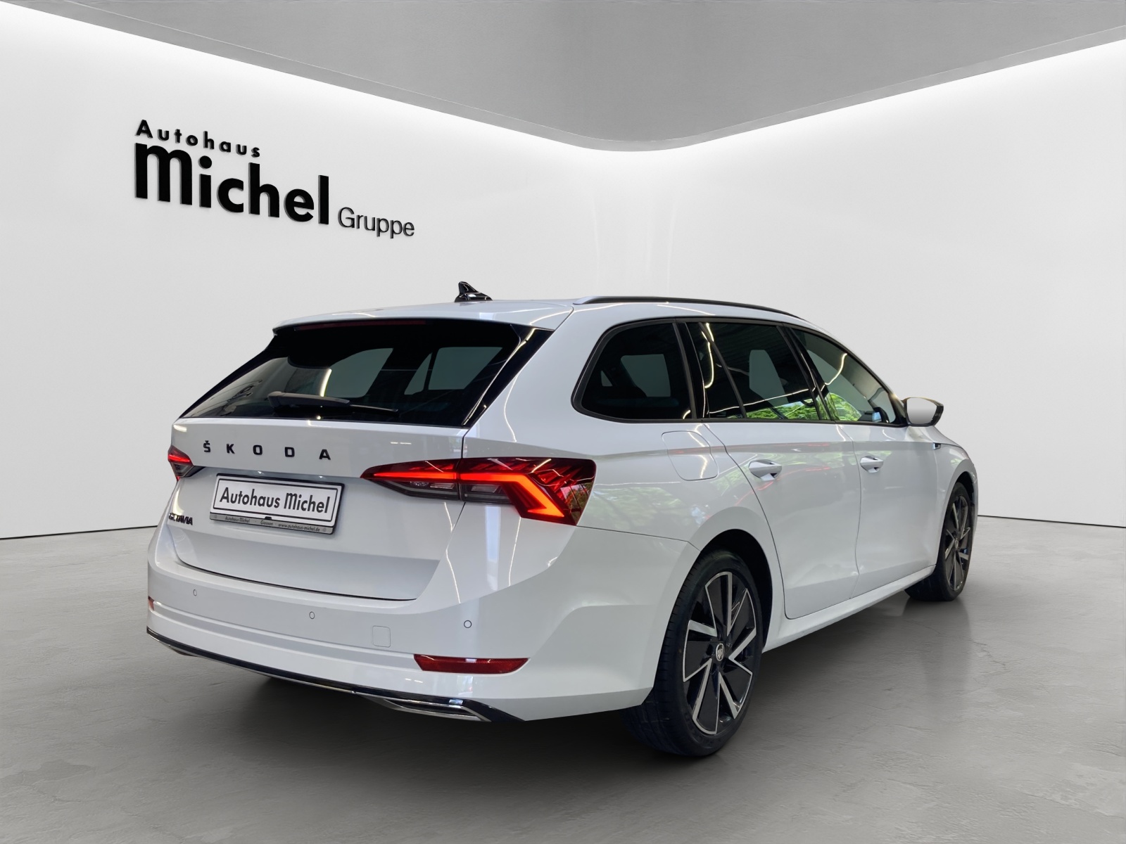 Octavia Combi TDI DSG Sportline LED-Matrix HeadUp Panodach Navi