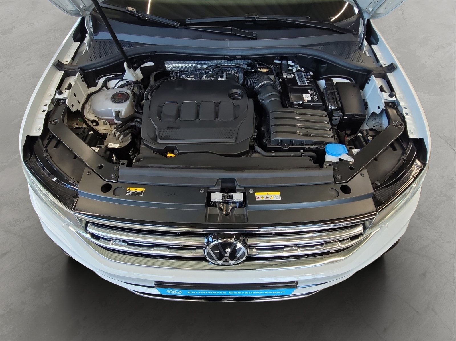 Tiguan TDI DSG R-Line LED Navi AHK Kamera