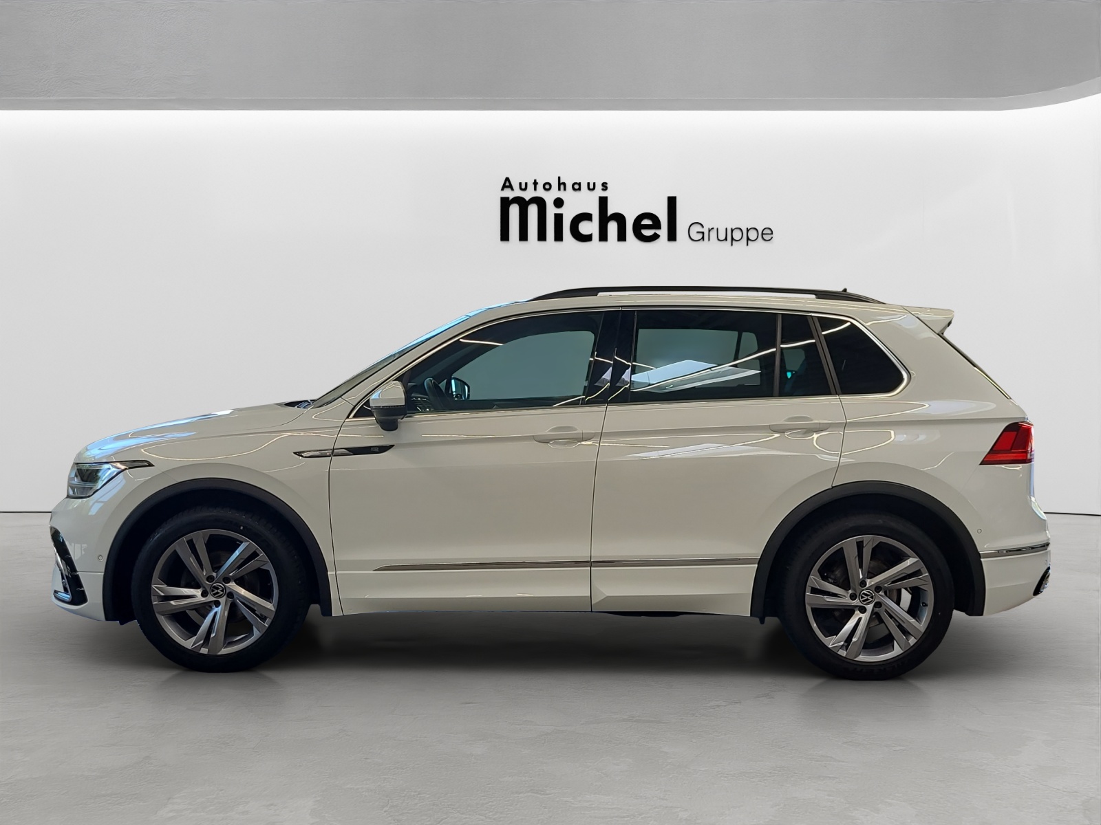 Tiguan TDI DSG R-Line LED Navi AHK Kamera