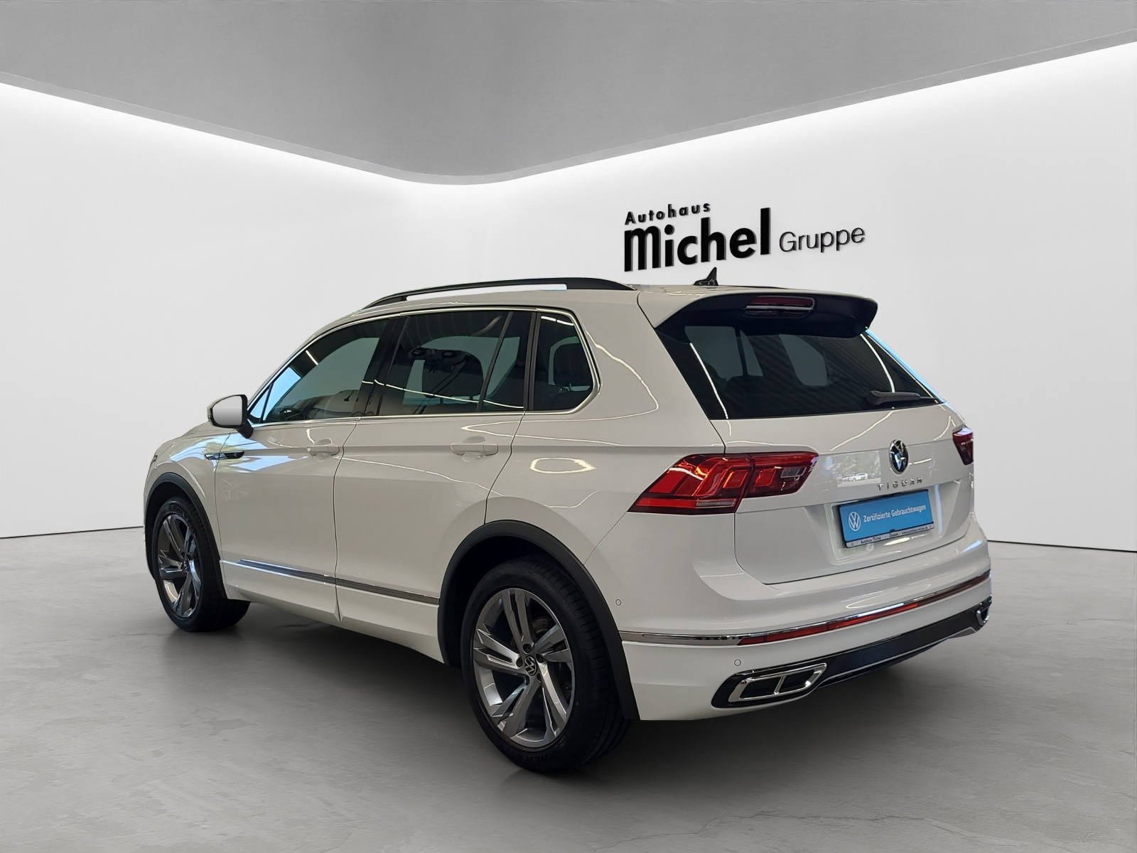 Tiguan TDI DSG R-Line LED Navi AHK Kamera