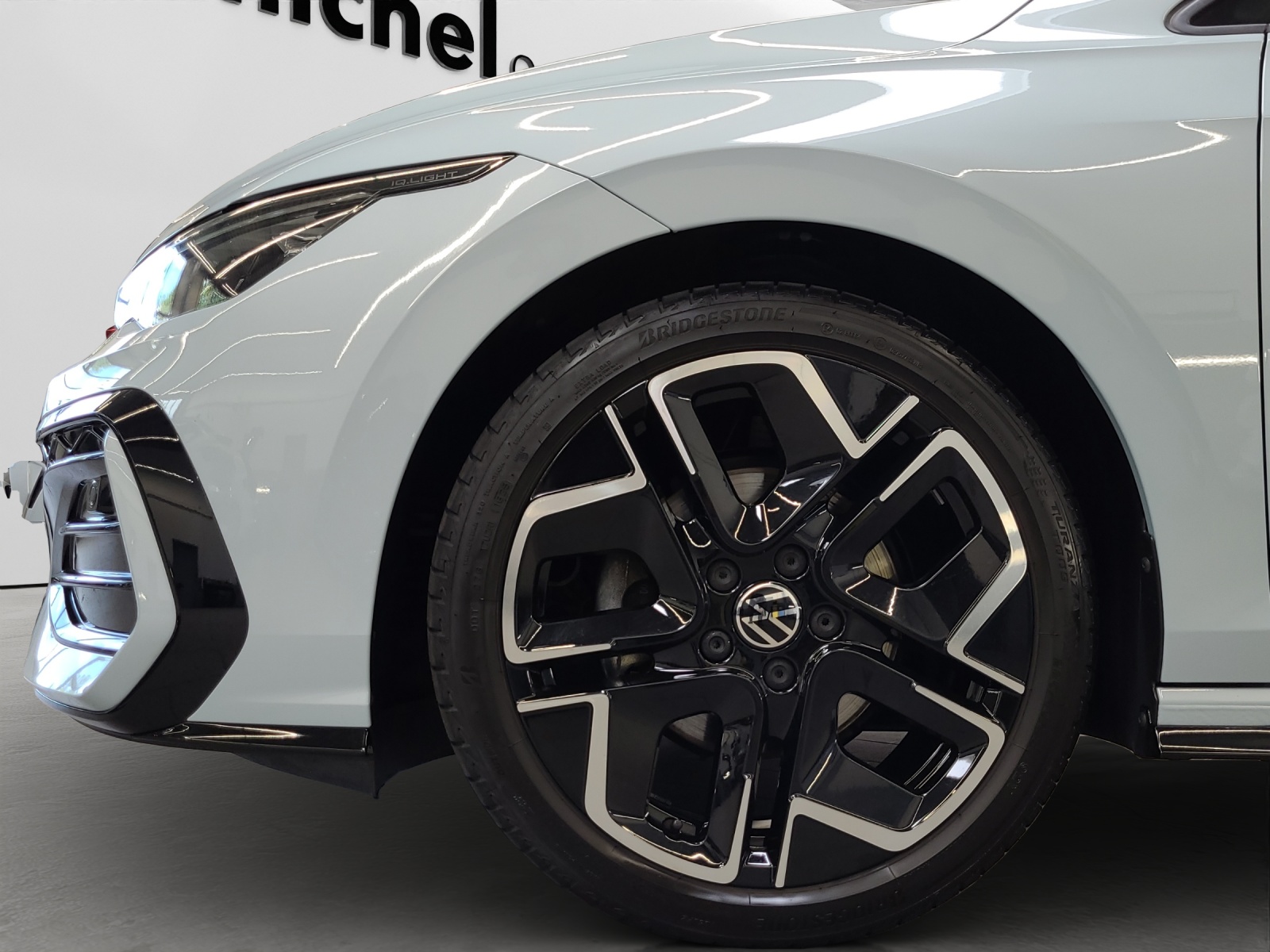 Golf 8 Variant eTSI DSG R-Line Black Style IQ-Light HeadUp AHK Navi