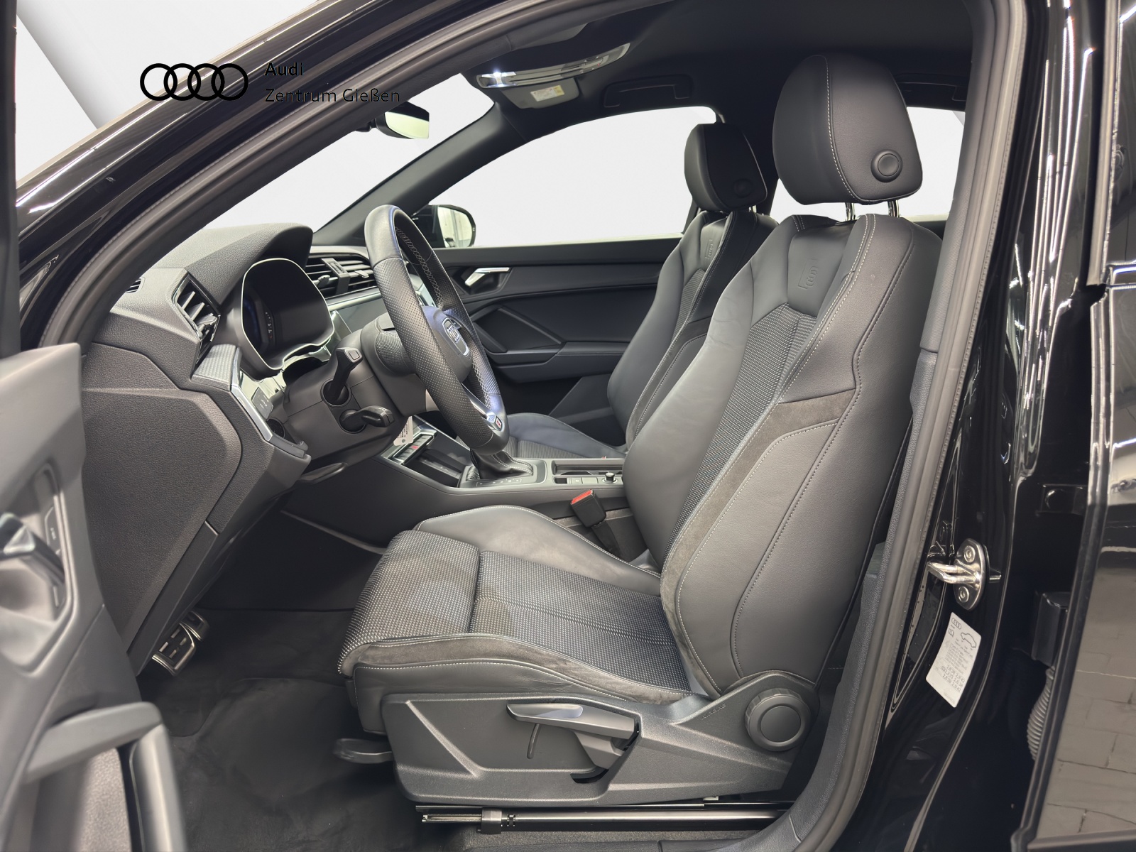 Q3 Sportback 45 TFSI e S line Black Navi LED SHZ