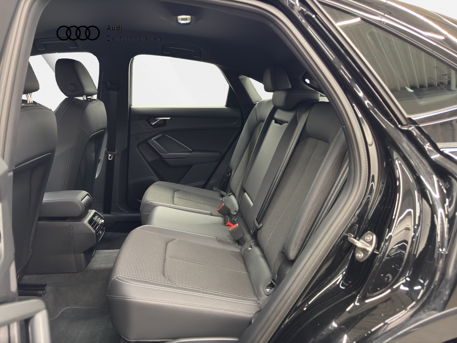 Q3 Sportback 45 TFSI e S line Black Navi LED SHZ