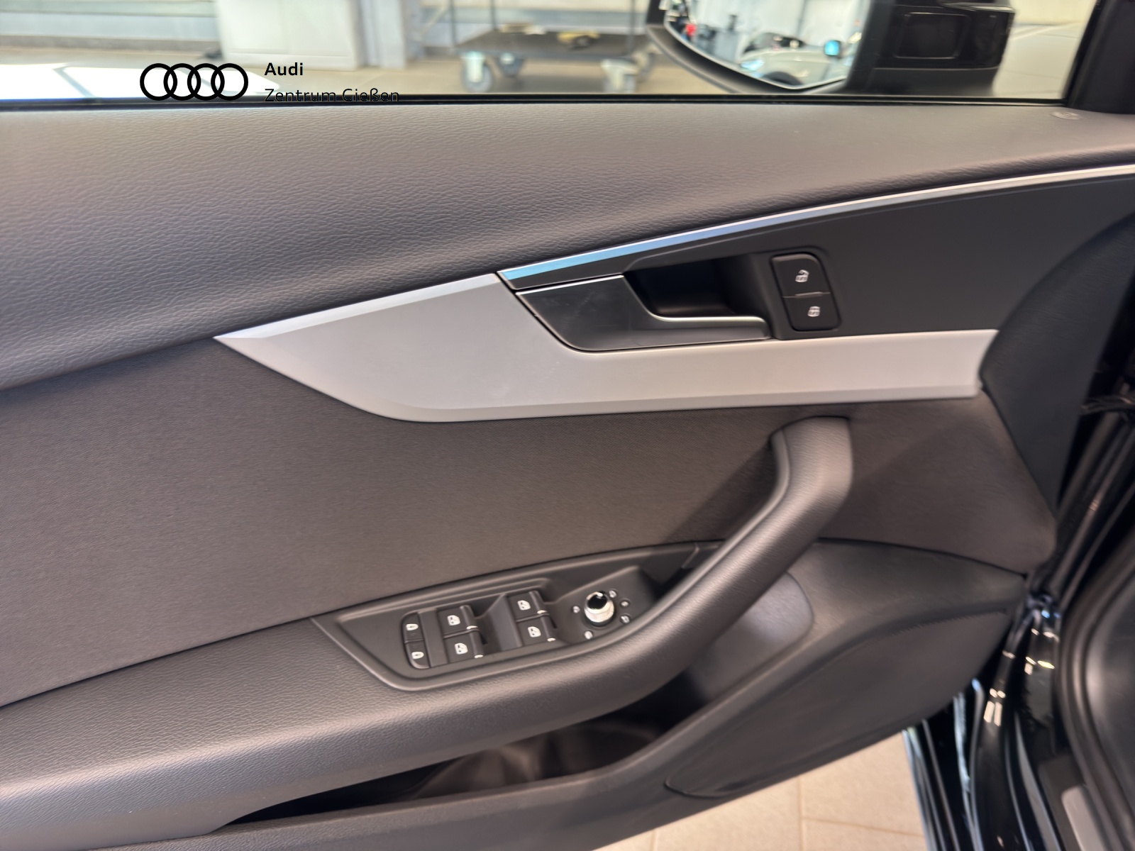 A4 Avant 40 TDI advanced HuD Businesspaket AHK MMI Navi Plus