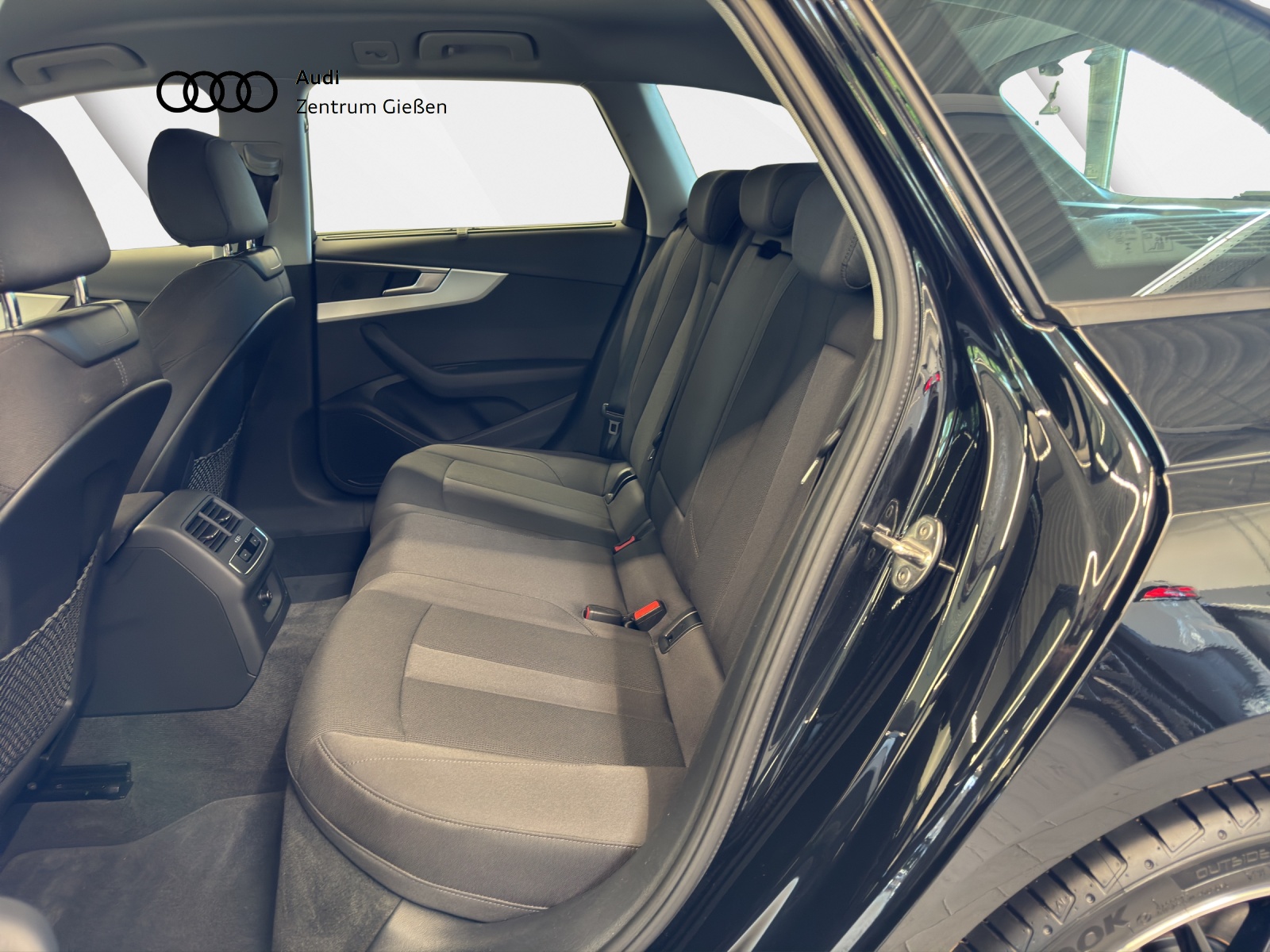 A4 Avant 40 TDI advanced HuD Businesspaket AHK MMI Navi Plus