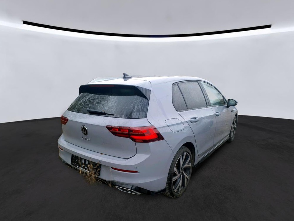 Golf 8 TDI DSG R-Line IQ-Light Panodach HeadUp Alu-18Zoll