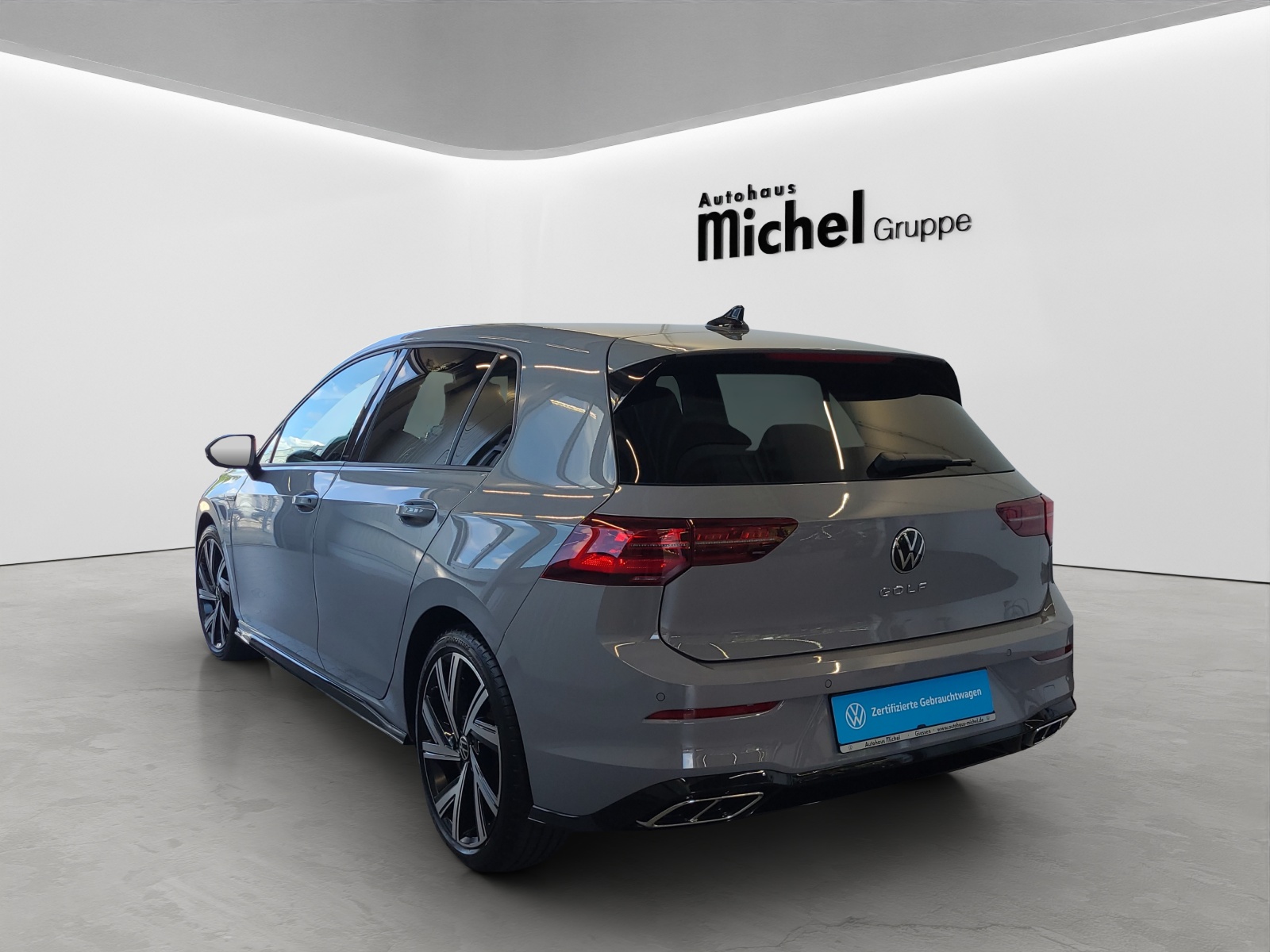 Golf 8 TDI DSG R-Line IQ-Light Panodach HeadUp Alu-18Zoll