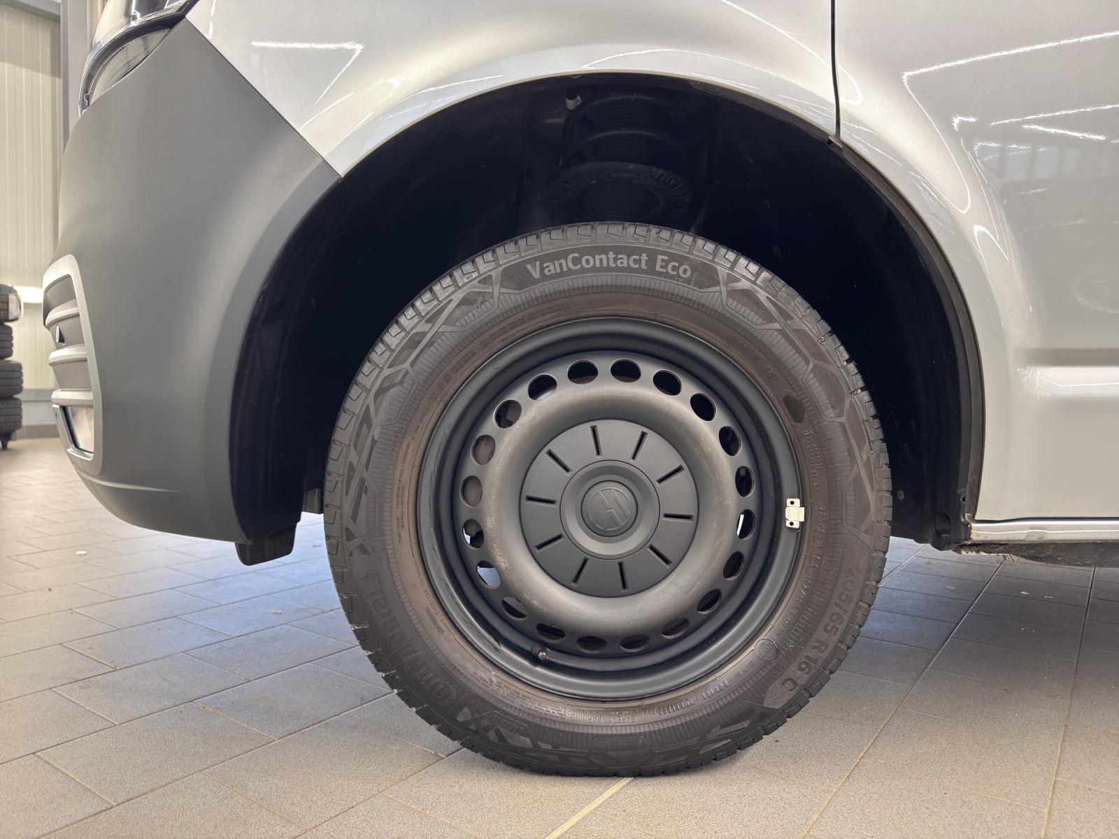 T6 Transporter 6.1 Kasten 2.0 TDI Navi PDC Klima SH links GRA