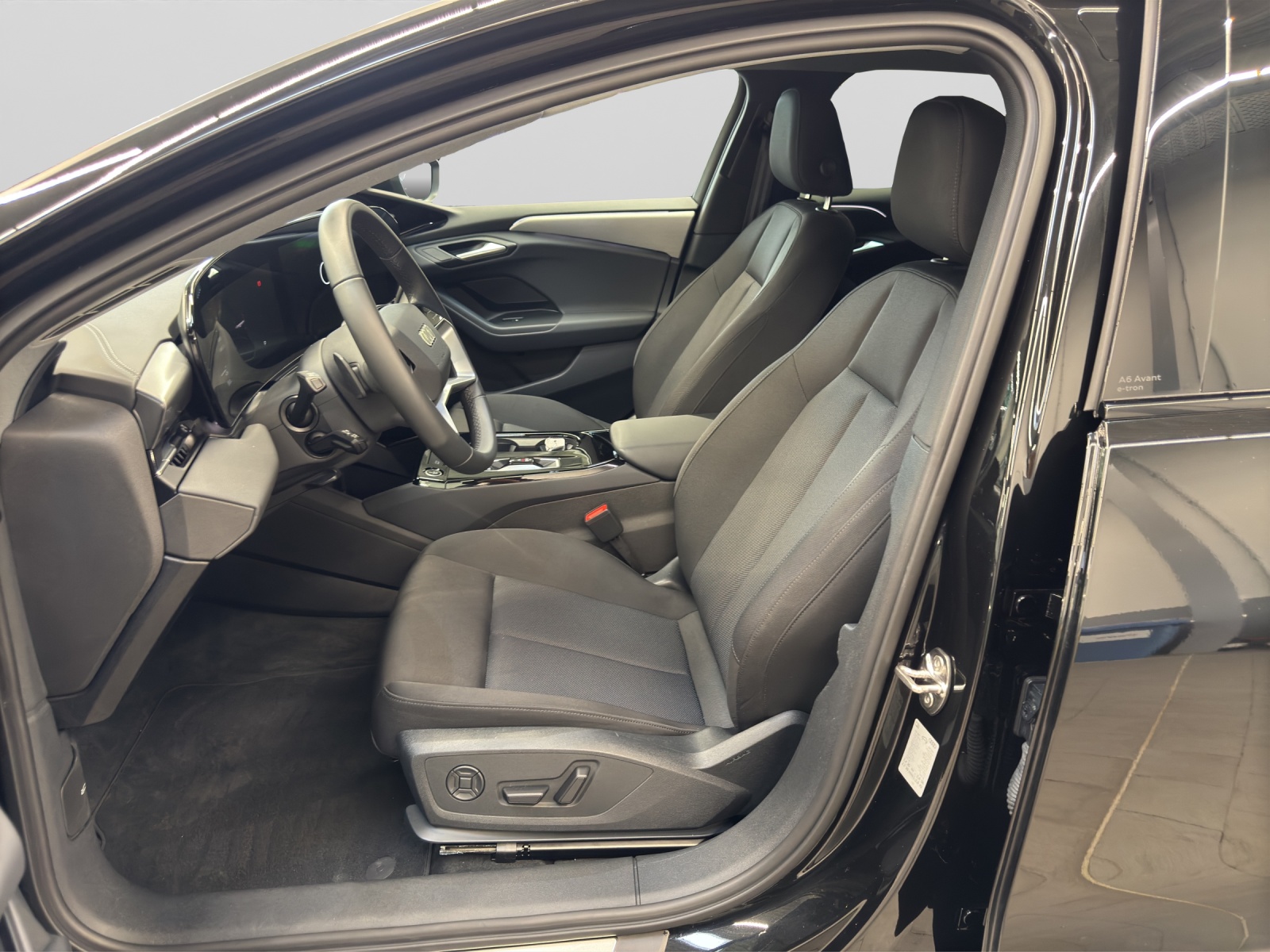 A6 e-tron Avant 210kw Tech plus AHK Navi 360°Kamera