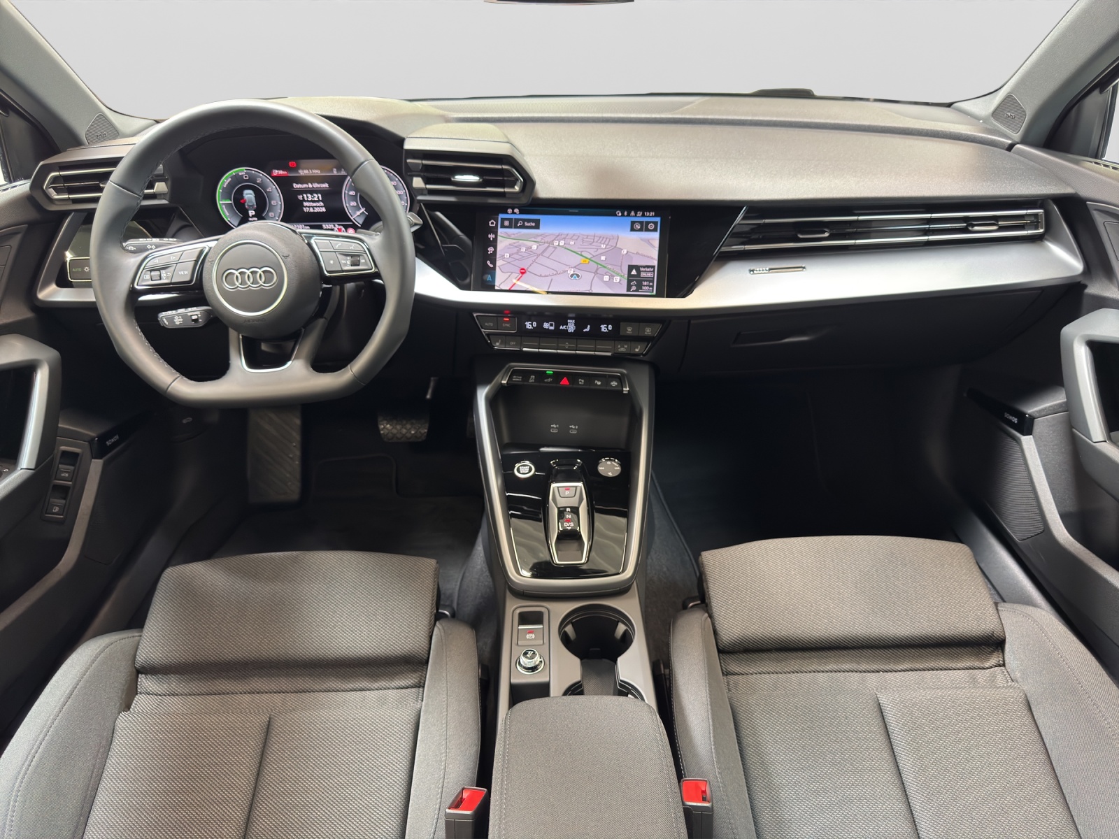 A3 Sportback TFSI e advanced HuD Pano SONOS Navi