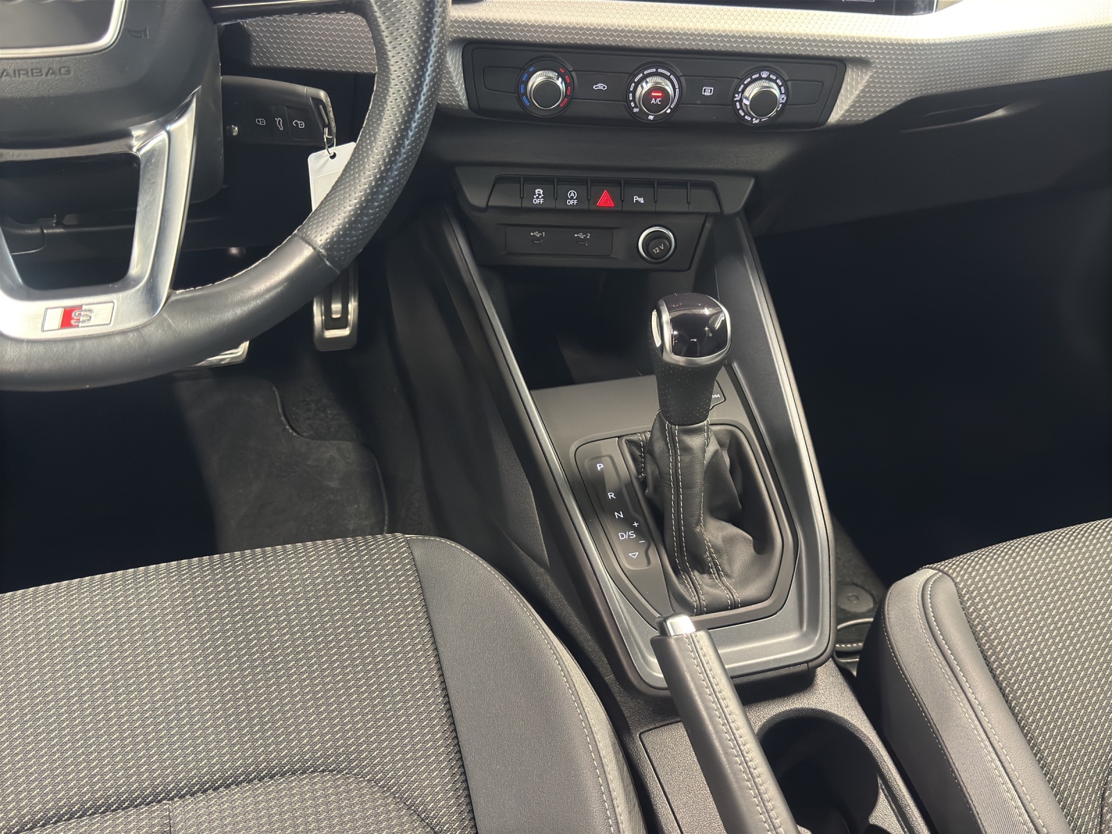 A1 allstreet 30 TFSI S-tronic S line SONOS Navi LED