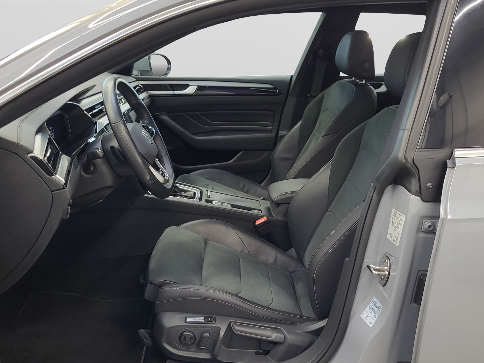 Arteon Shooting Brake TDI DSG R-Line IQ-Light HeadUp Panodach