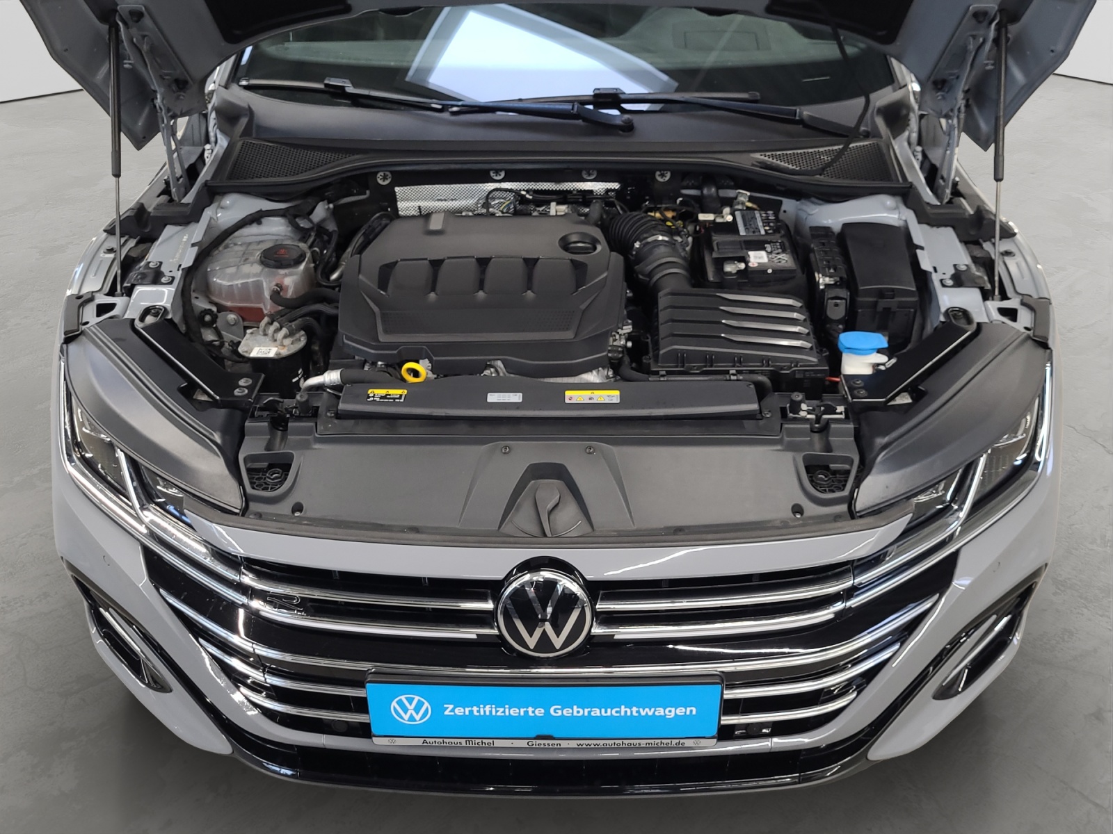 Arteon Shooting Brake TDI DSG R-Line IQ-Light HeadUp Panodach