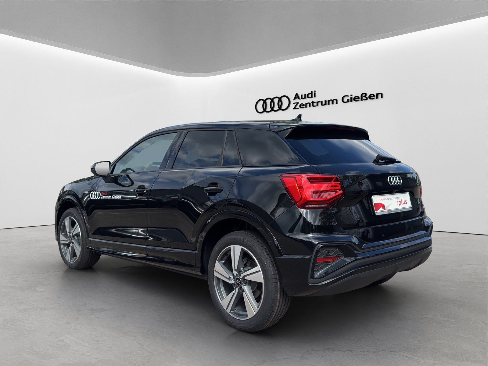 Q2 35 TFSI S line Black Matrix-LED Navi Kamera