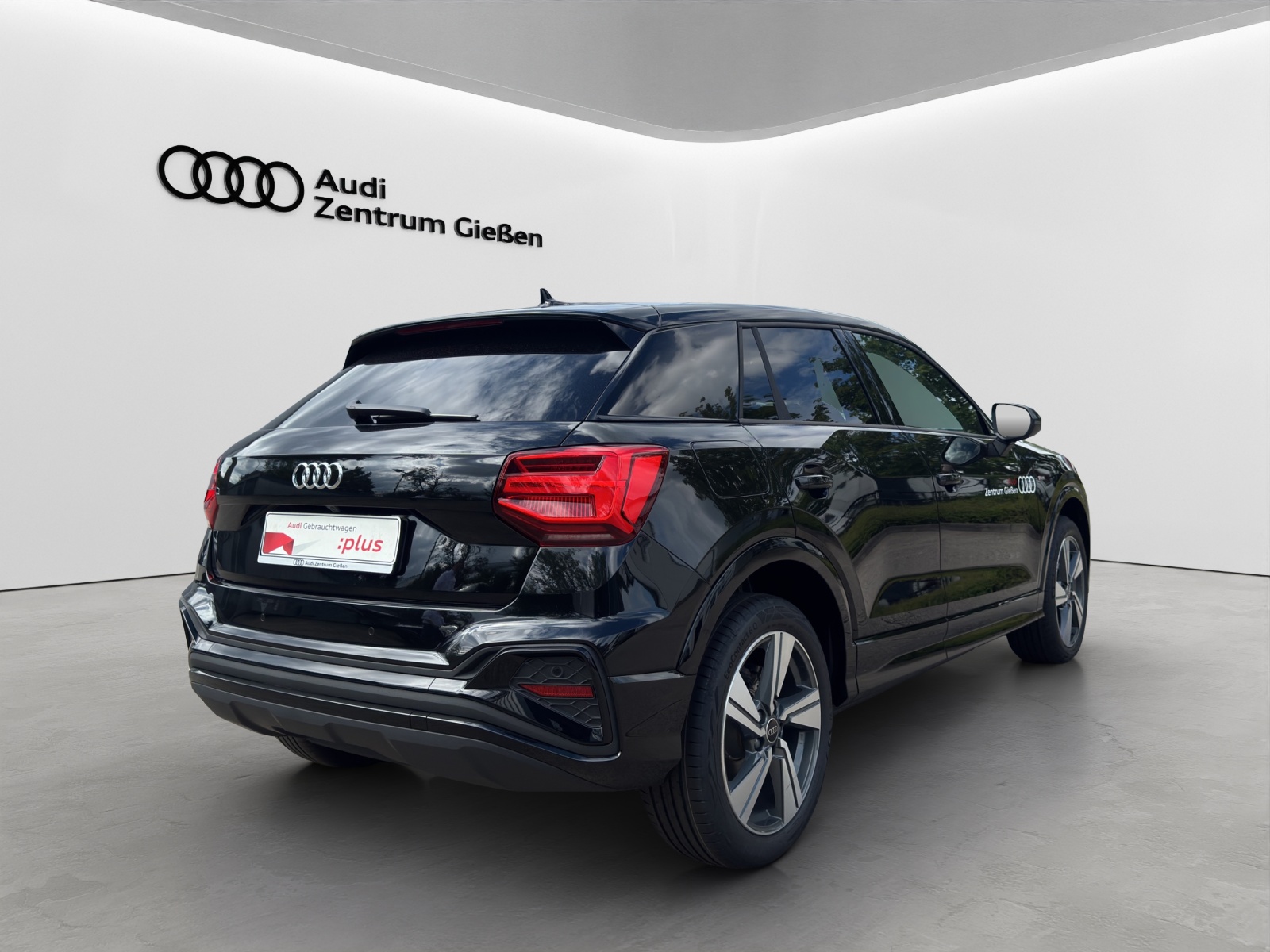 Q2 35 TFSI S line Black Matrix-LED Navi Kamera