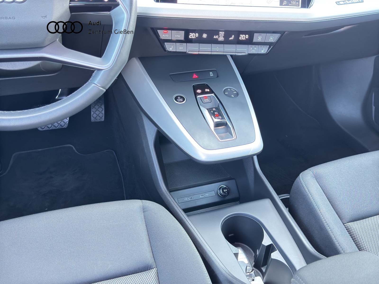 Q4 e-tron 40 Black AHK Matrix-LED Assistenzpaket Navi