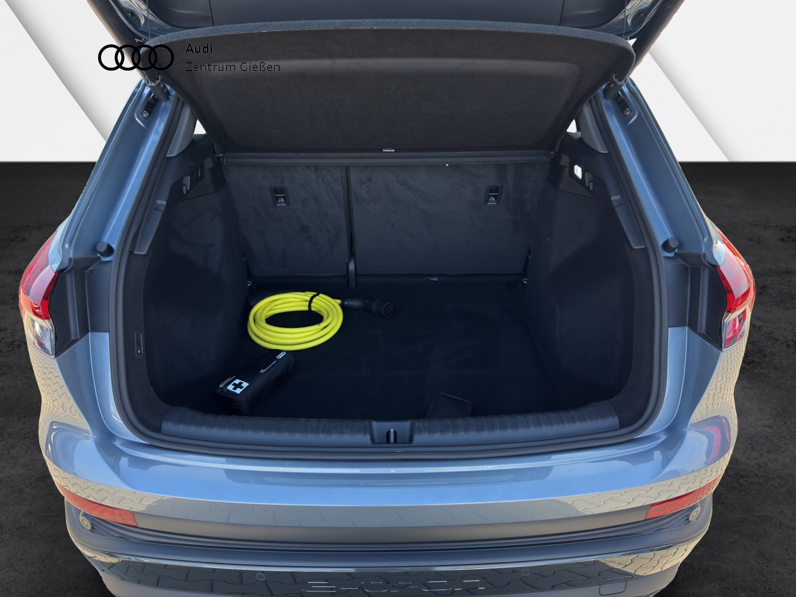 Q4 e-tron 40 Black AHK Matrix-LED Assistenzpaket Navi