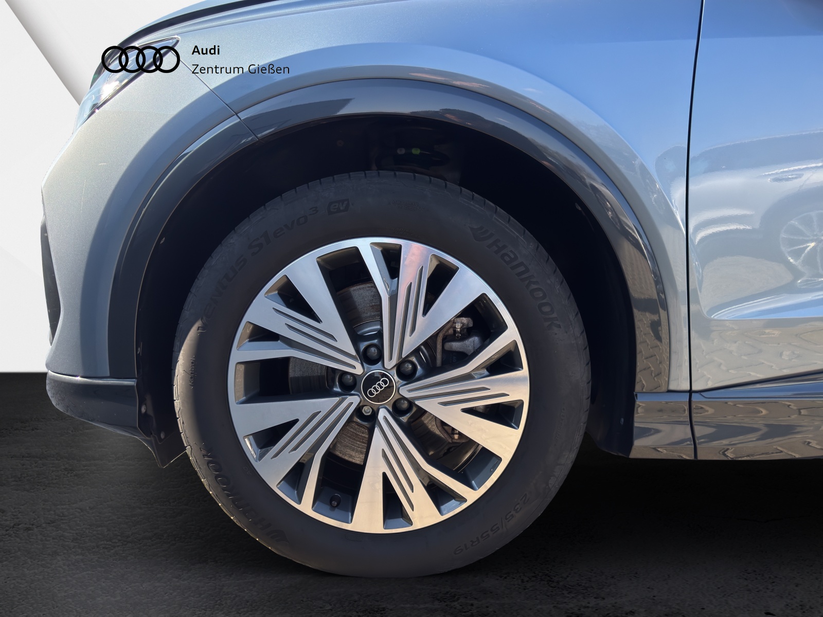 Q4 e-tron 40 Black AHK Matrix-LED Assistenzpaket Navi