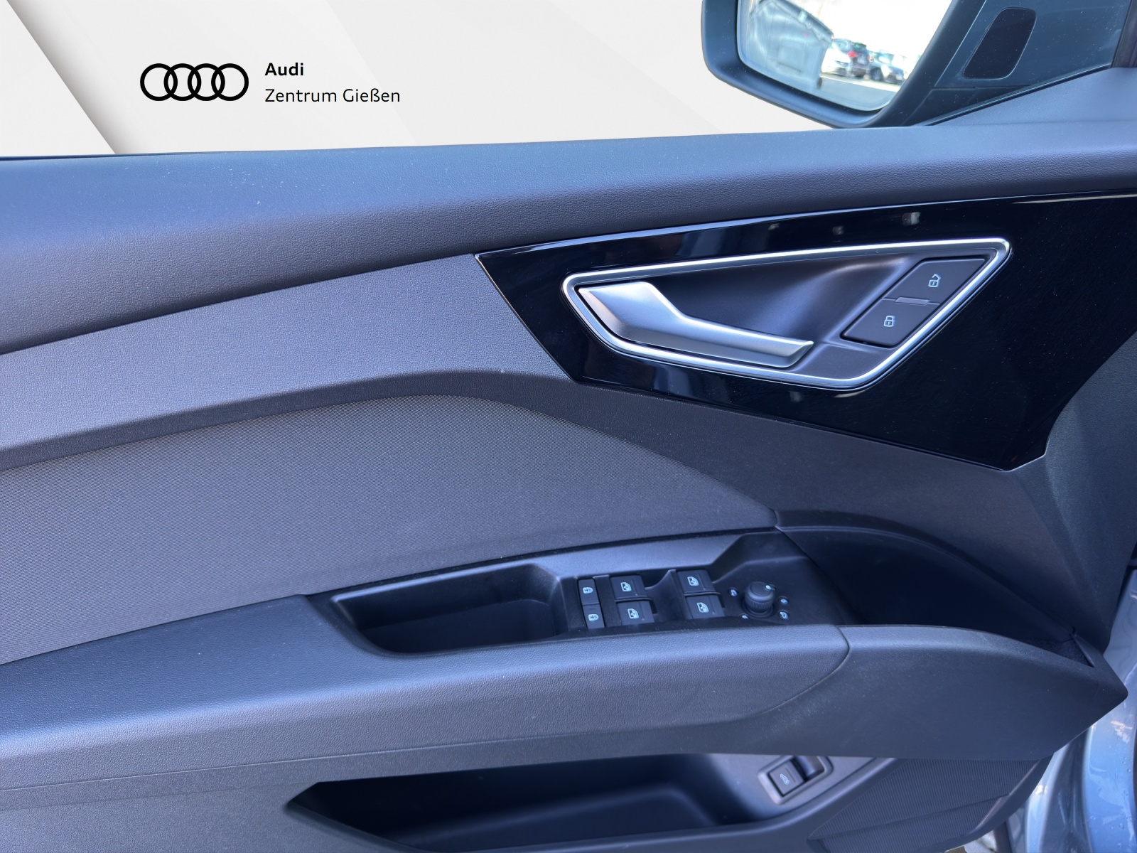 Q4 e-tron 40 Black AHK Matrix-LED Assistenzpaket Navi