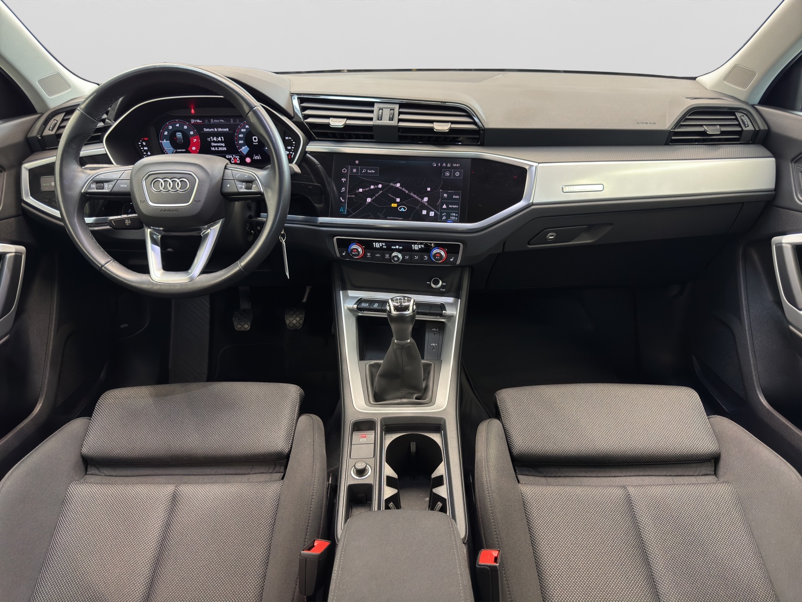 Q3 Sportback 35 TFSI S line Standheizung LED Navi 