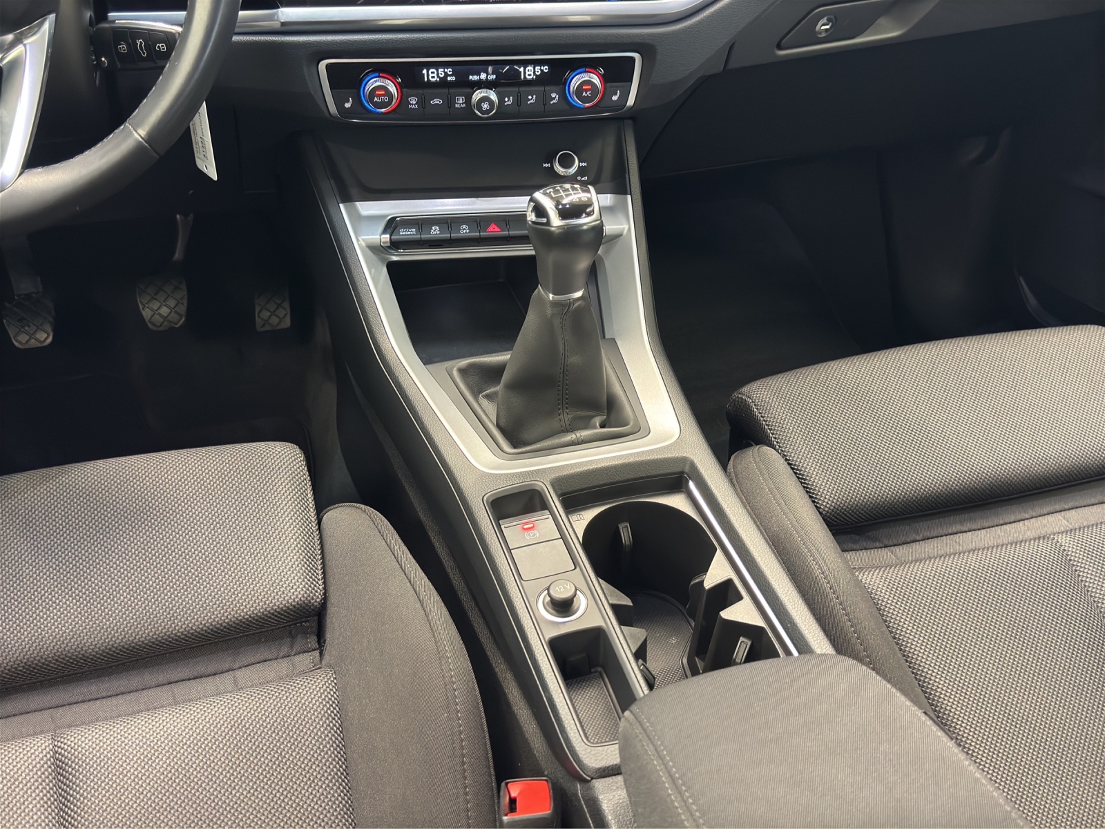 Q3 Sportback 35 TFSI S line Standheizung LED Navi 