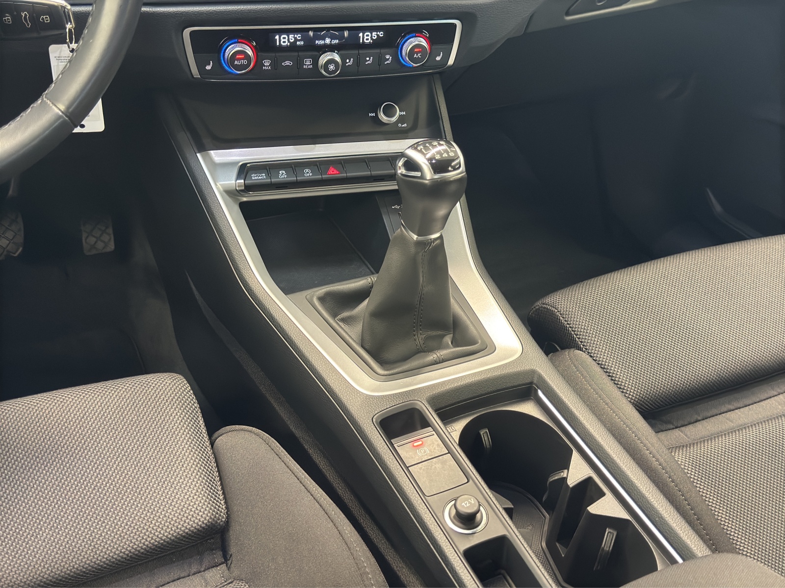 Q3 Sportback 35 TFSI S line Standheizung LED Navi 