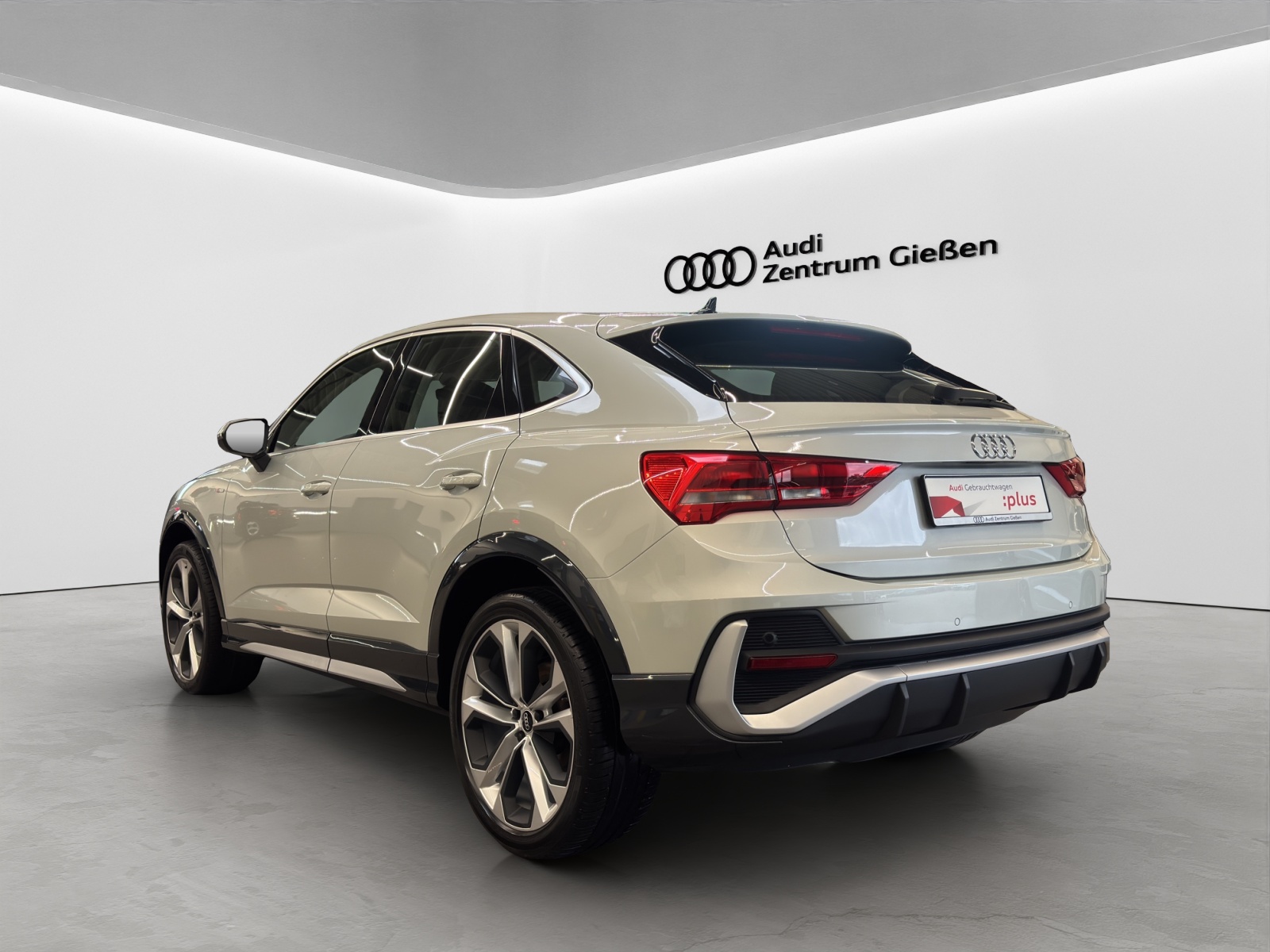 Q3 Sportback 35 TFSI S line Standheizung LED Navi 