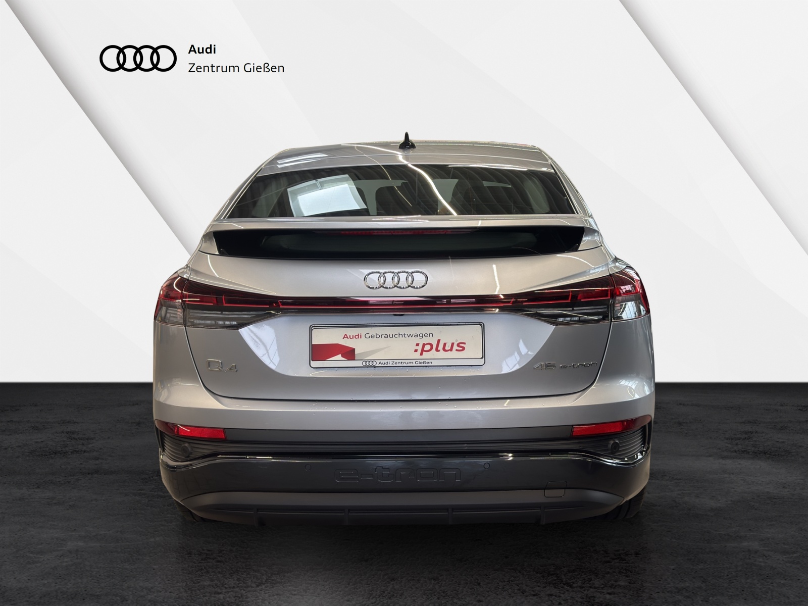 Q4 e-tron 45 Sportback S line Black Assistenzpaket plus