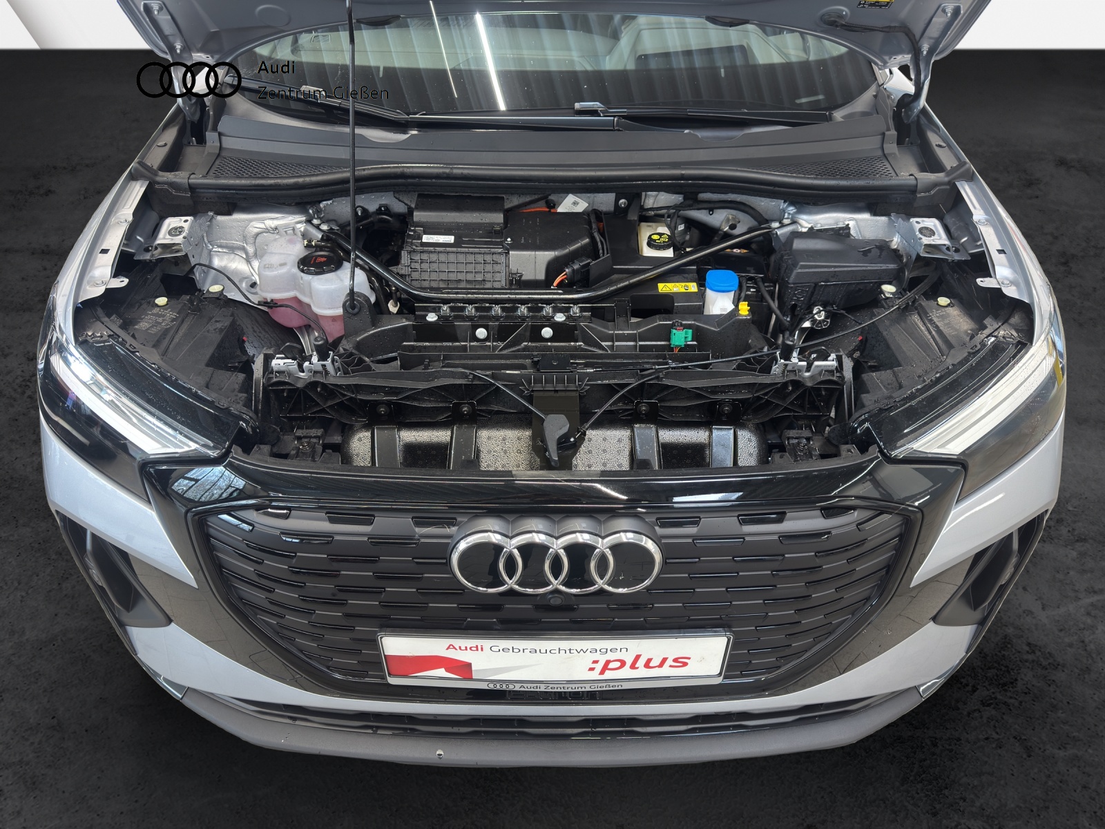 Q4 e-tron 45 Sportback S line Black Assistenzpaket plus