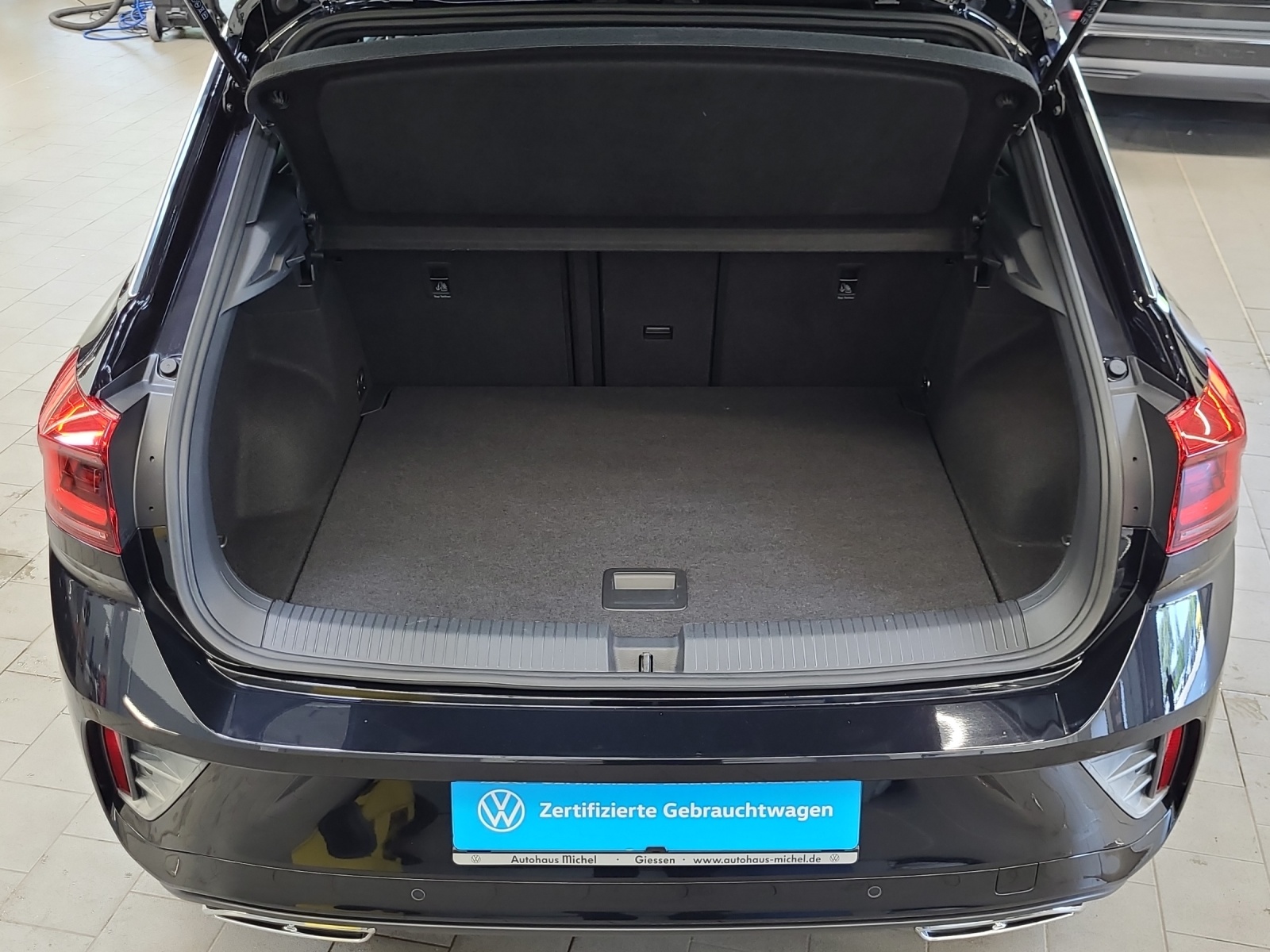 T-Roc TSI R-Line IQ-Light TravelAssist Navi Kamera
