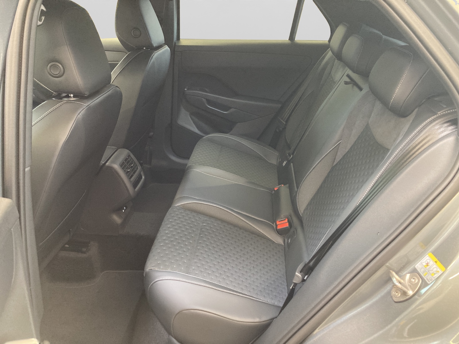 T-Roc eTSI DSG R-Line 