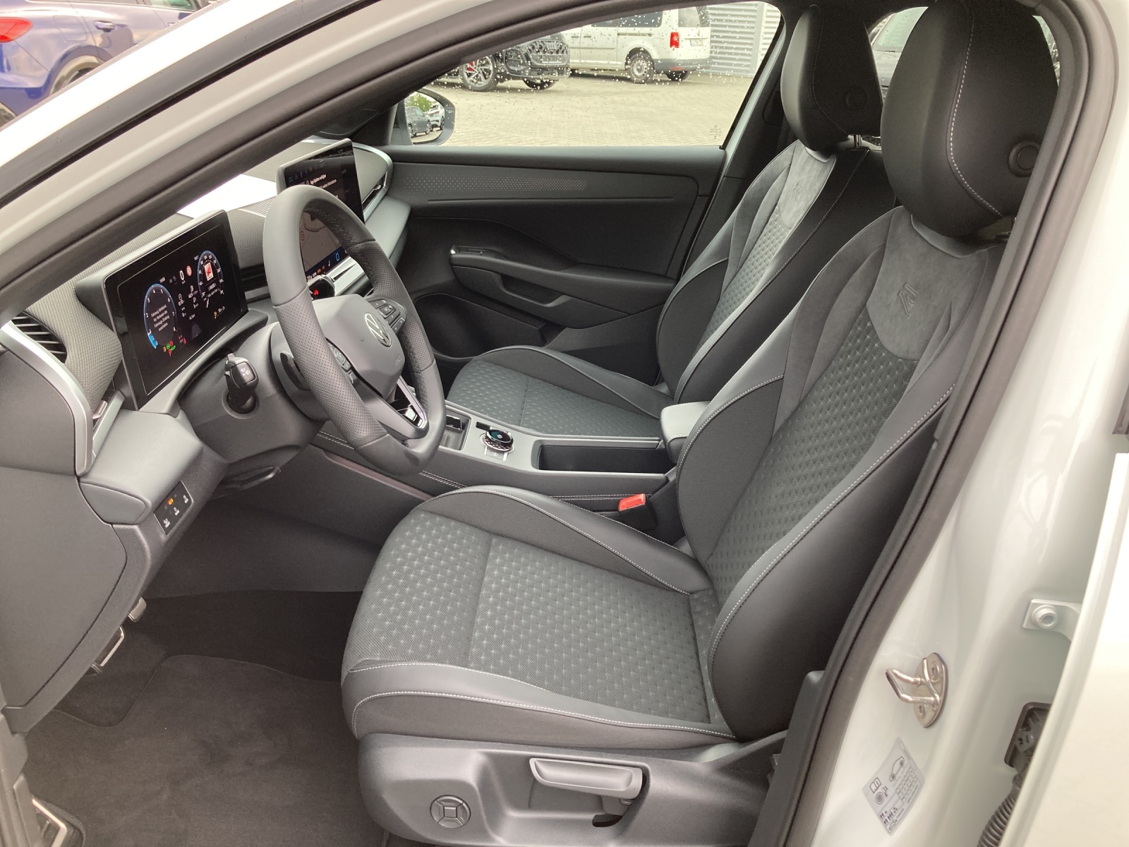 T-Roc eTSI DSG R-Line 