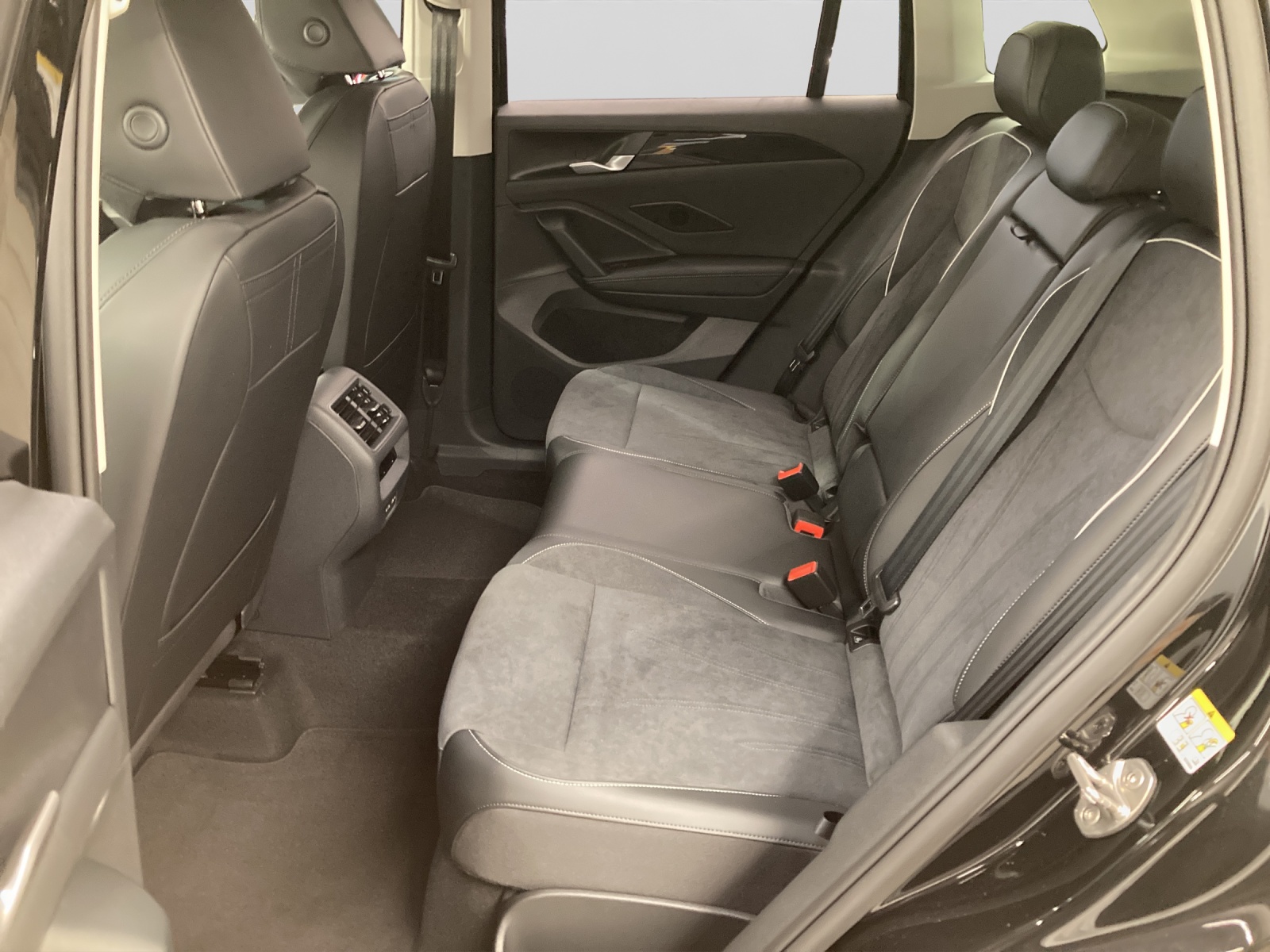 Tiguan TDI DSG Elegance IQ-Light HeadUp Navi AHK TravelAssist