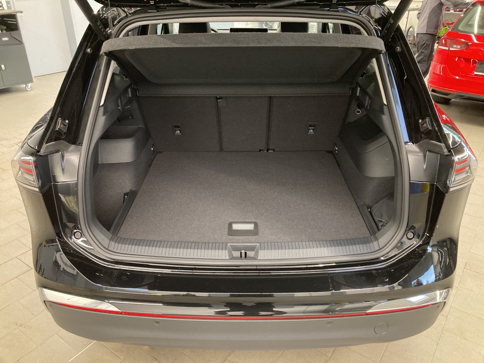 Tiguan TDI DSG Elegance IQ-Light HeadUp Navi AHK TravelAssist