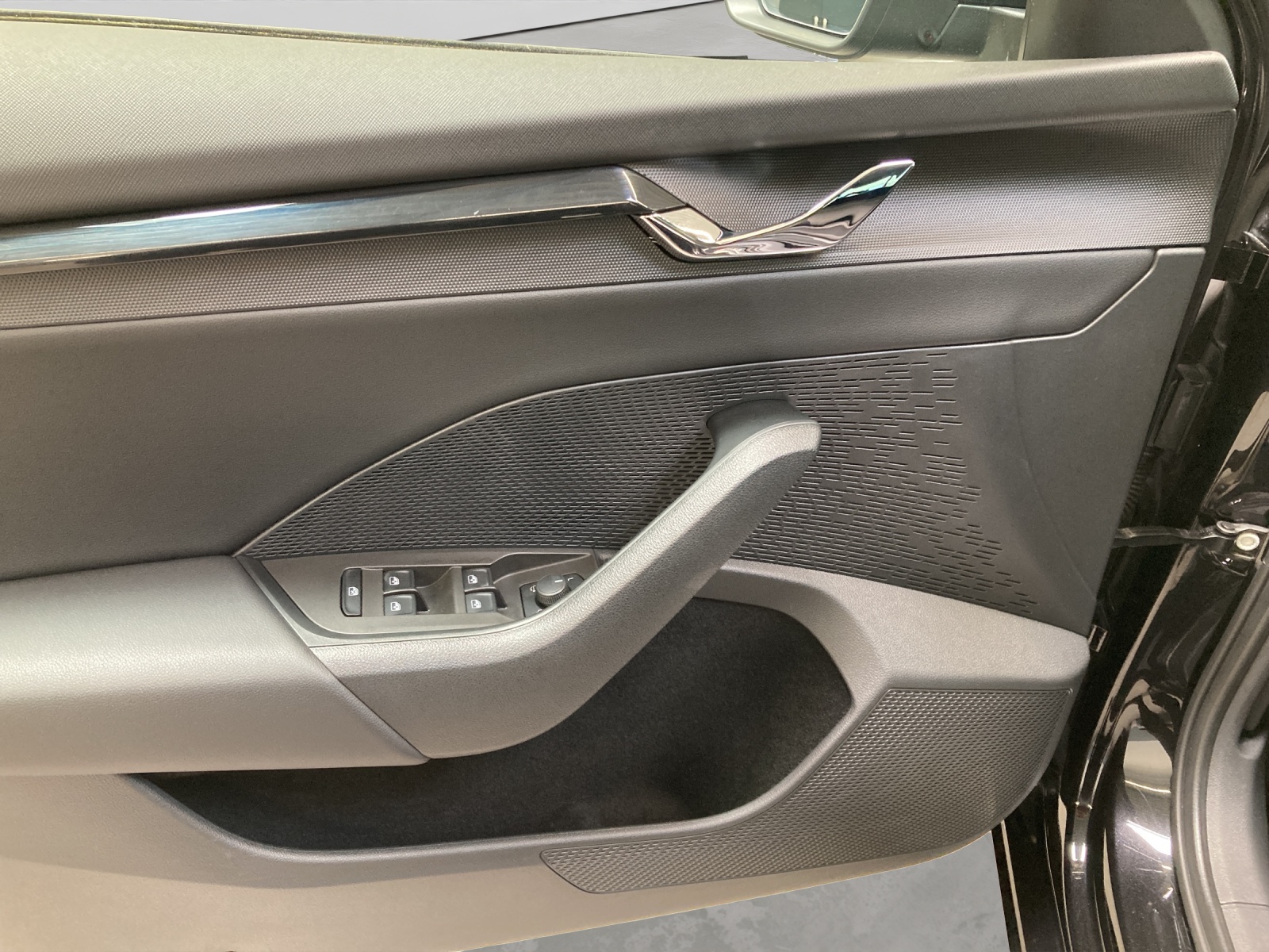 Octavia Combi TDI DSG Tour LED ACC Navi Alu-18Zoll
