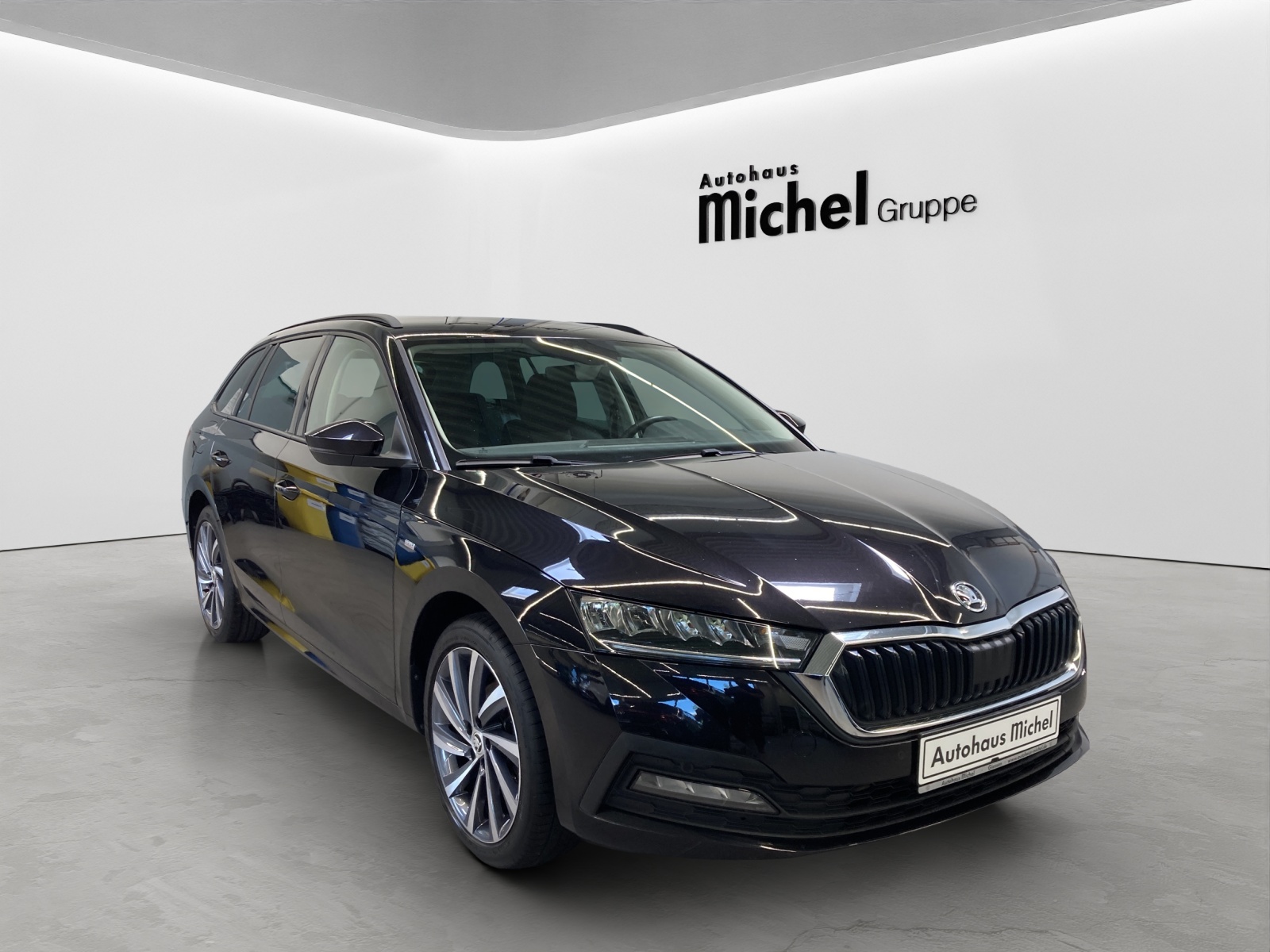 Octavia Combi TDI DSG Tour LED ACC Navi Alu-18Zoll
