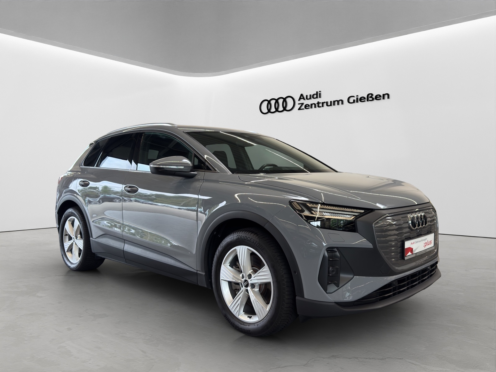 Q4 e-tron 40 basis Matrix-LED Assistenzpaket Navi