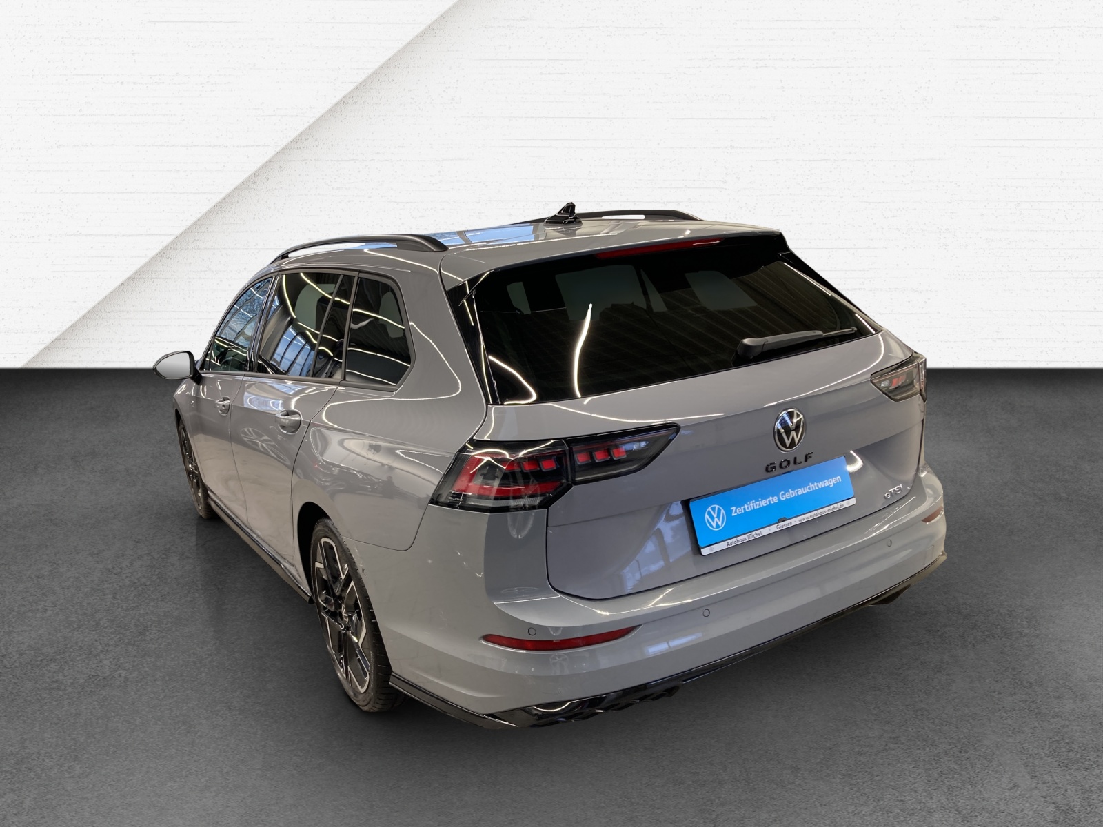 Golf 8 Variant eTSI DSG R-Line Black Style IQ-Light HeadUp AHK