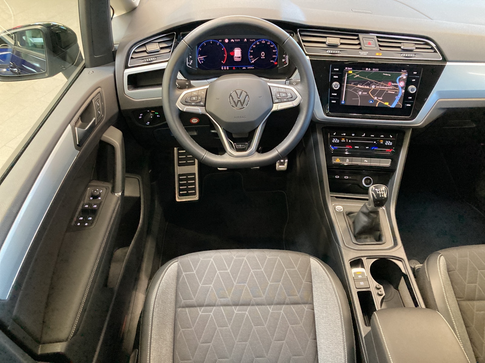 Touran TSI Comfortline IQ-Light TravelAssist Kamera Navi