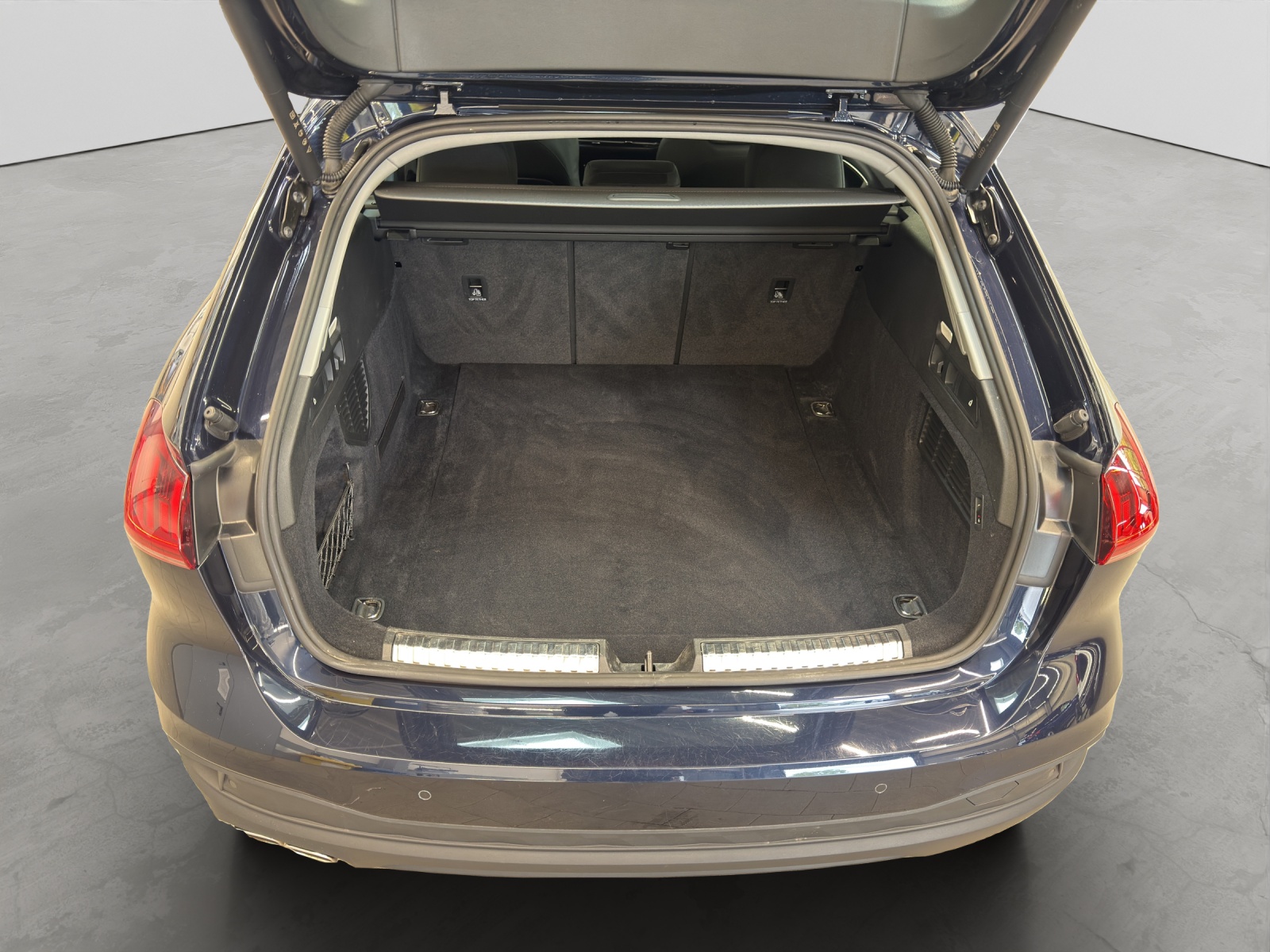 A5 Avant TDI quattro AHK Navi Assistenzpaket