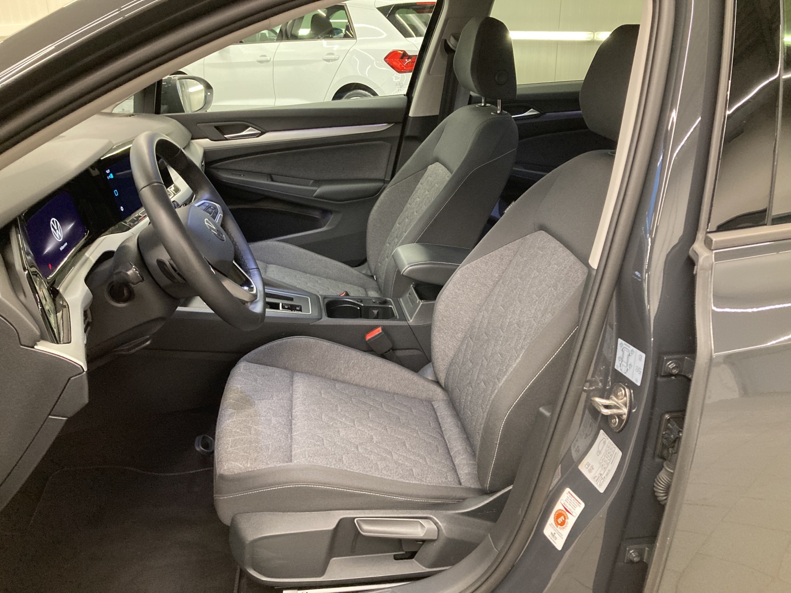 Golf 8 Variant eTSI DSG Move LED ACC Rückkamera