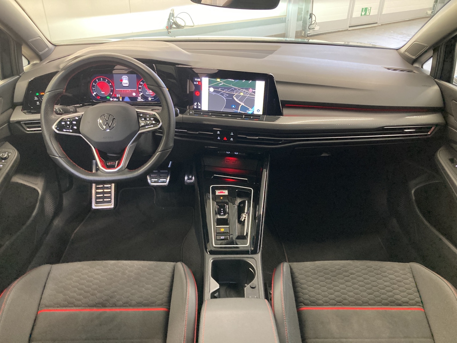 Golf 8 TSI DSG GTI Clubsport IQ-Light Navi