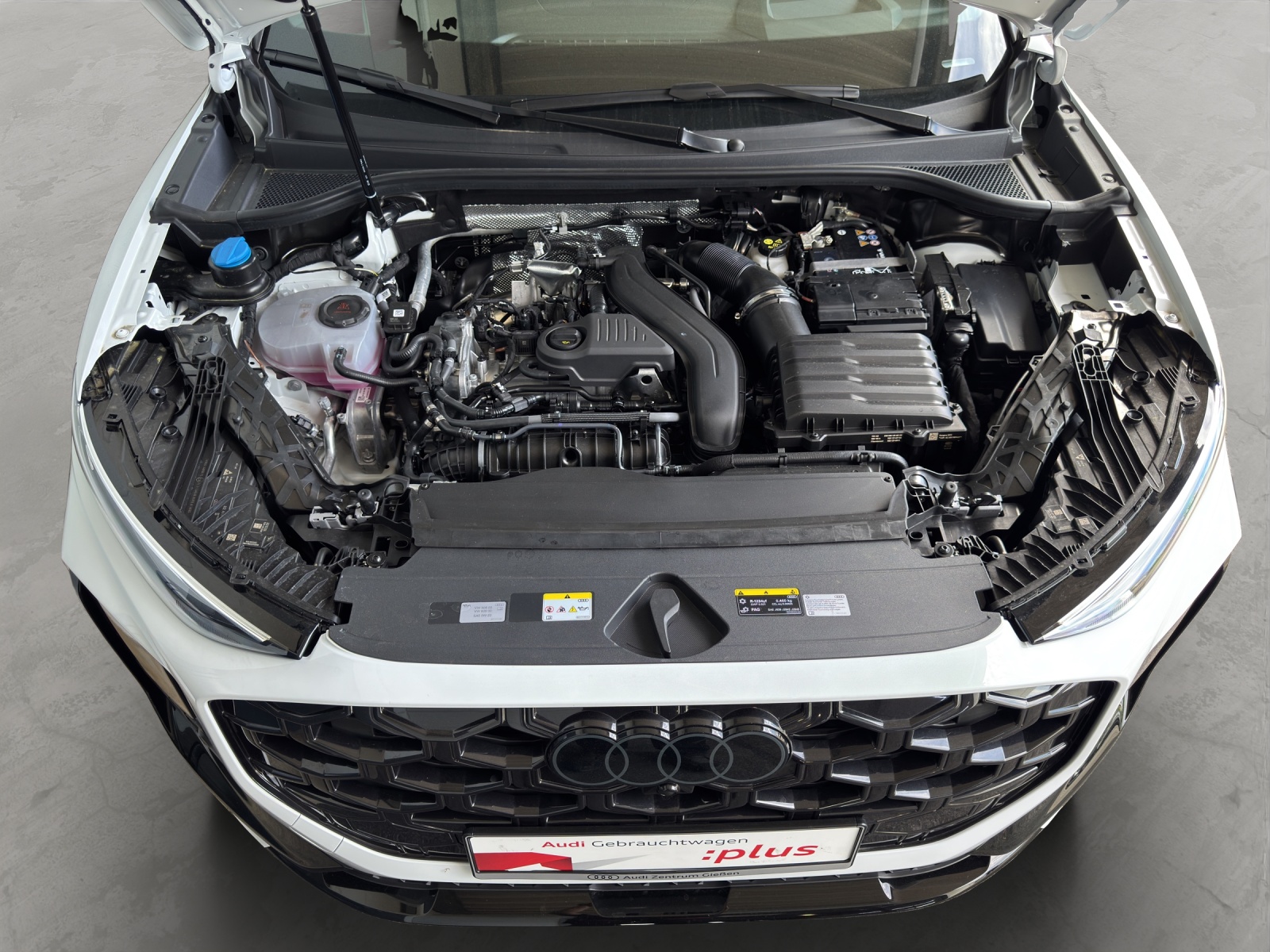 Q3 TFSI S-tronic S line Black HuD SONOS Kamera Navi