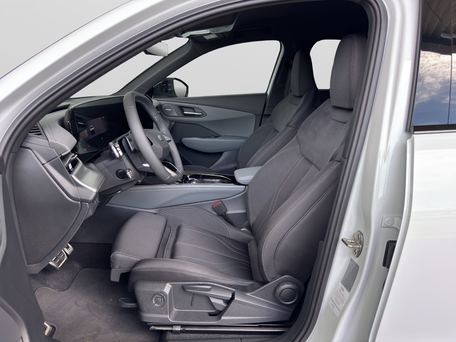 Q3 TFSI S-tronic S line Black HuD SONOS Kamera Navi