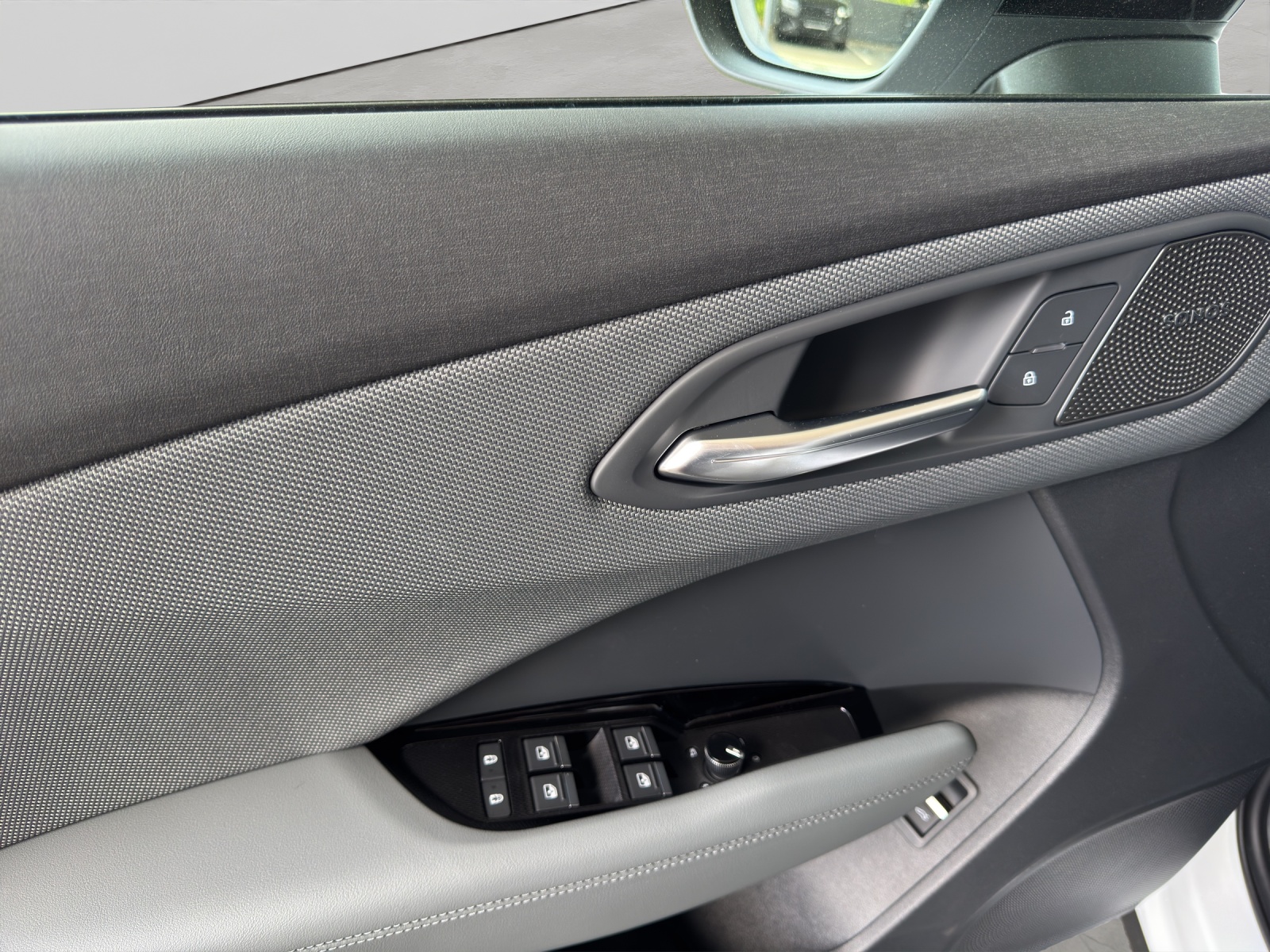 Q3 TFSI S-tronic S line Black HuD SONOS Kamera Navi